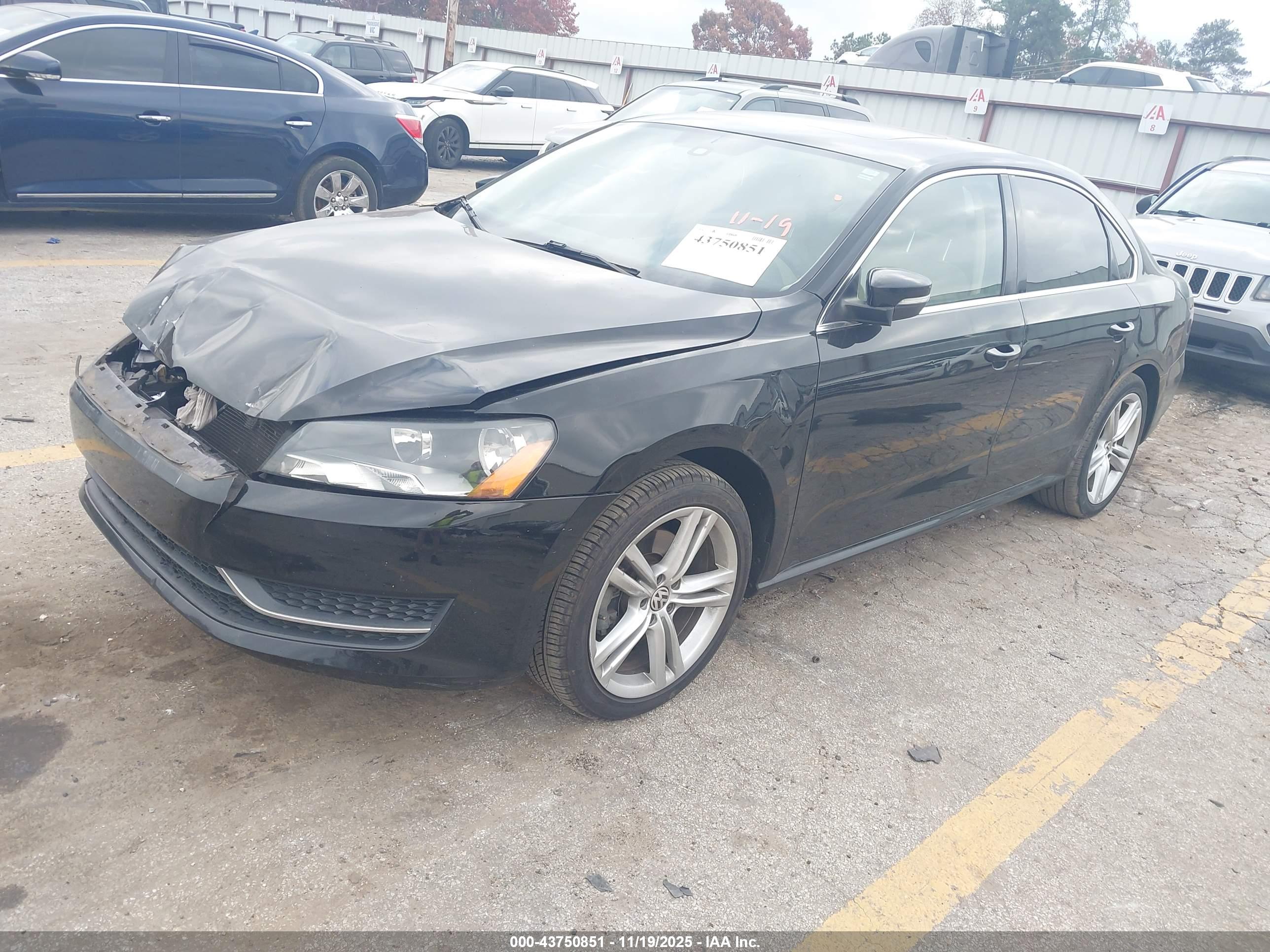 VOLKSWAGEN PASSAT image 2