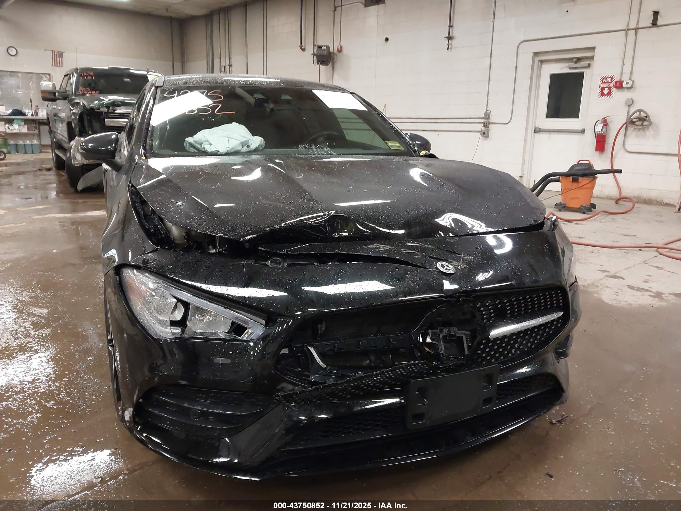 MERCEDES-BENZ CLA image 6