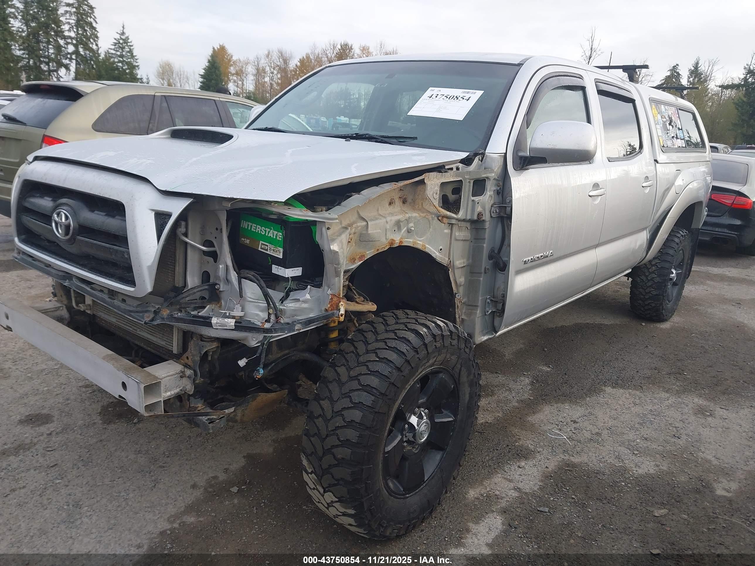 TOYOTA TACOMA image 2