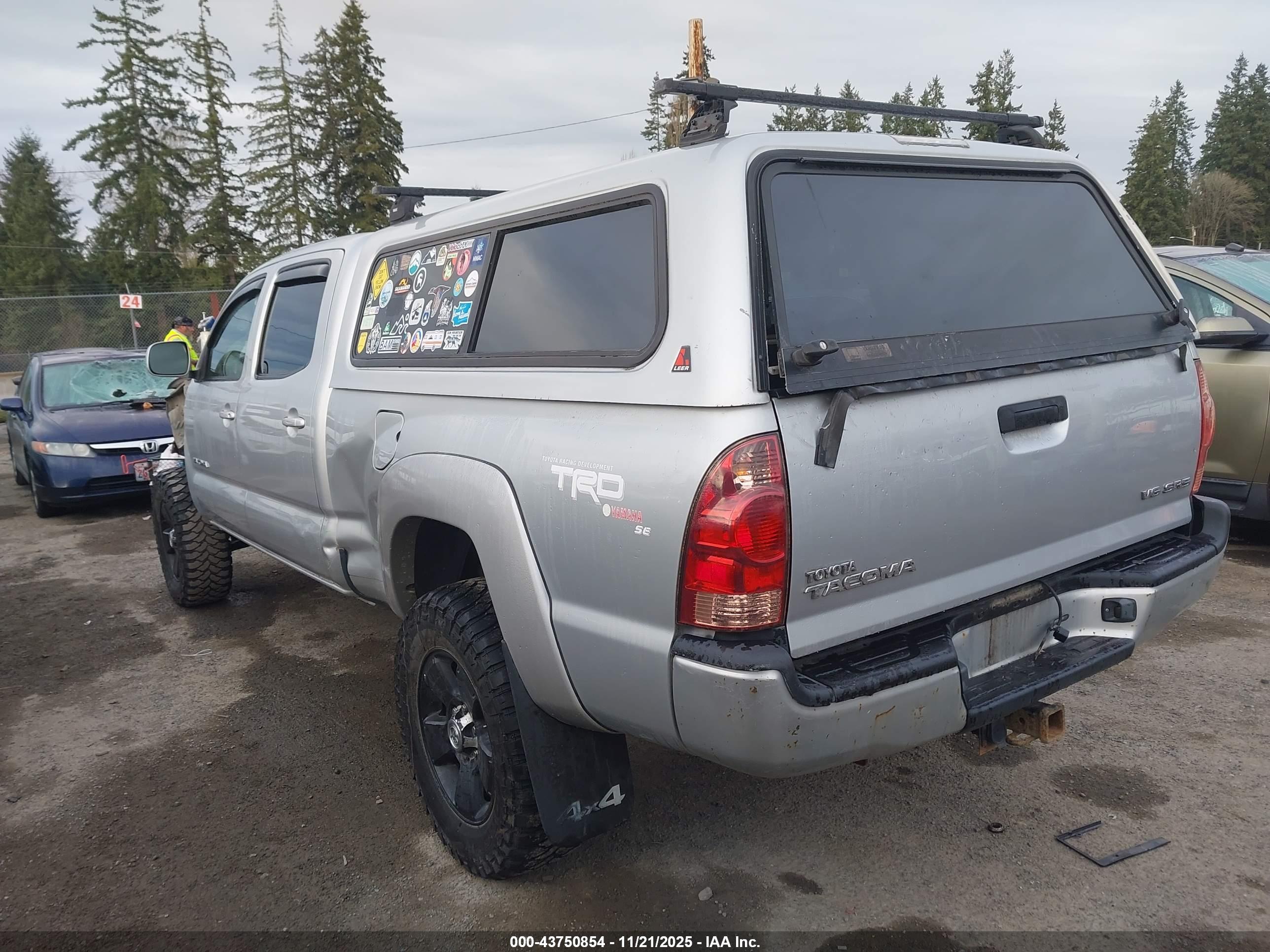 TOYOTA TACOMA image 3