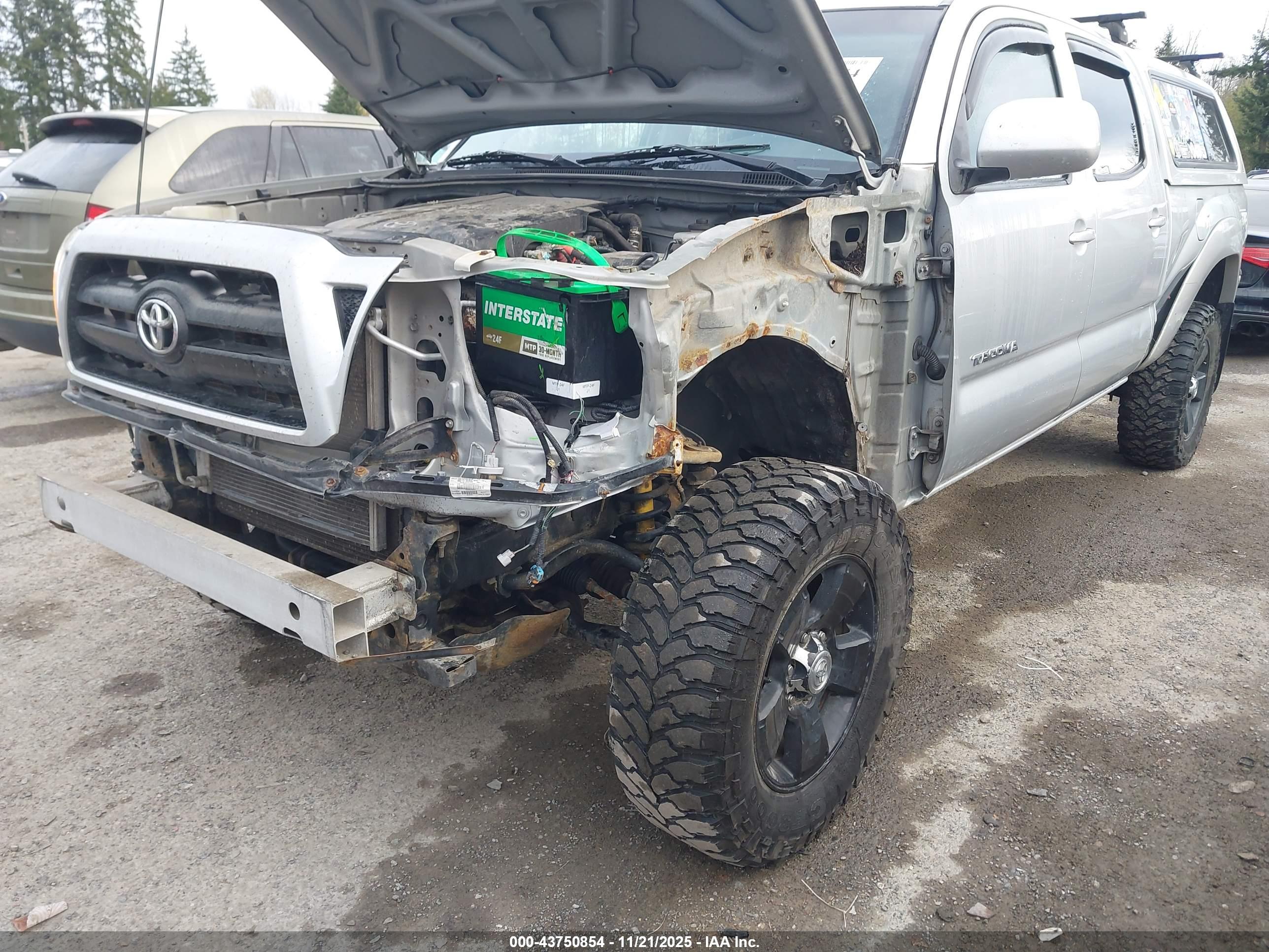TOYOTA TACOMA image 6