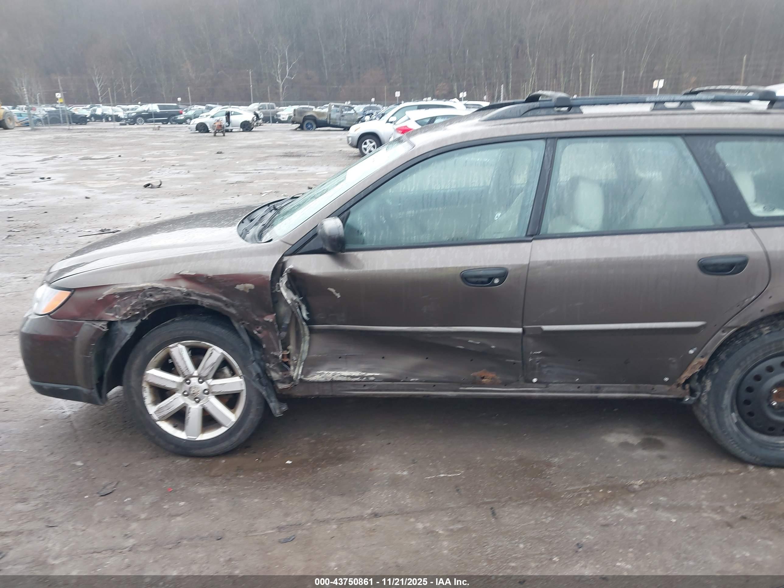 SUBARU OUTBACK image 6