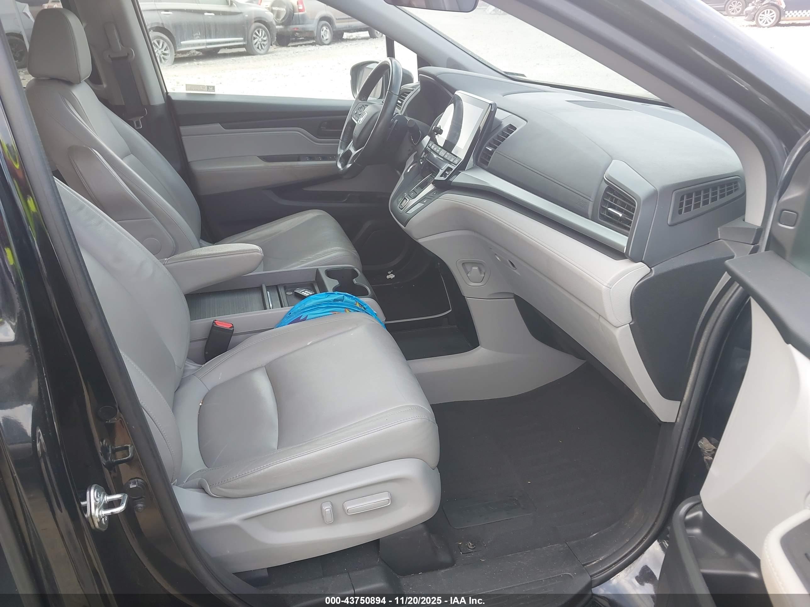 HONDA ODYSSEY image 5