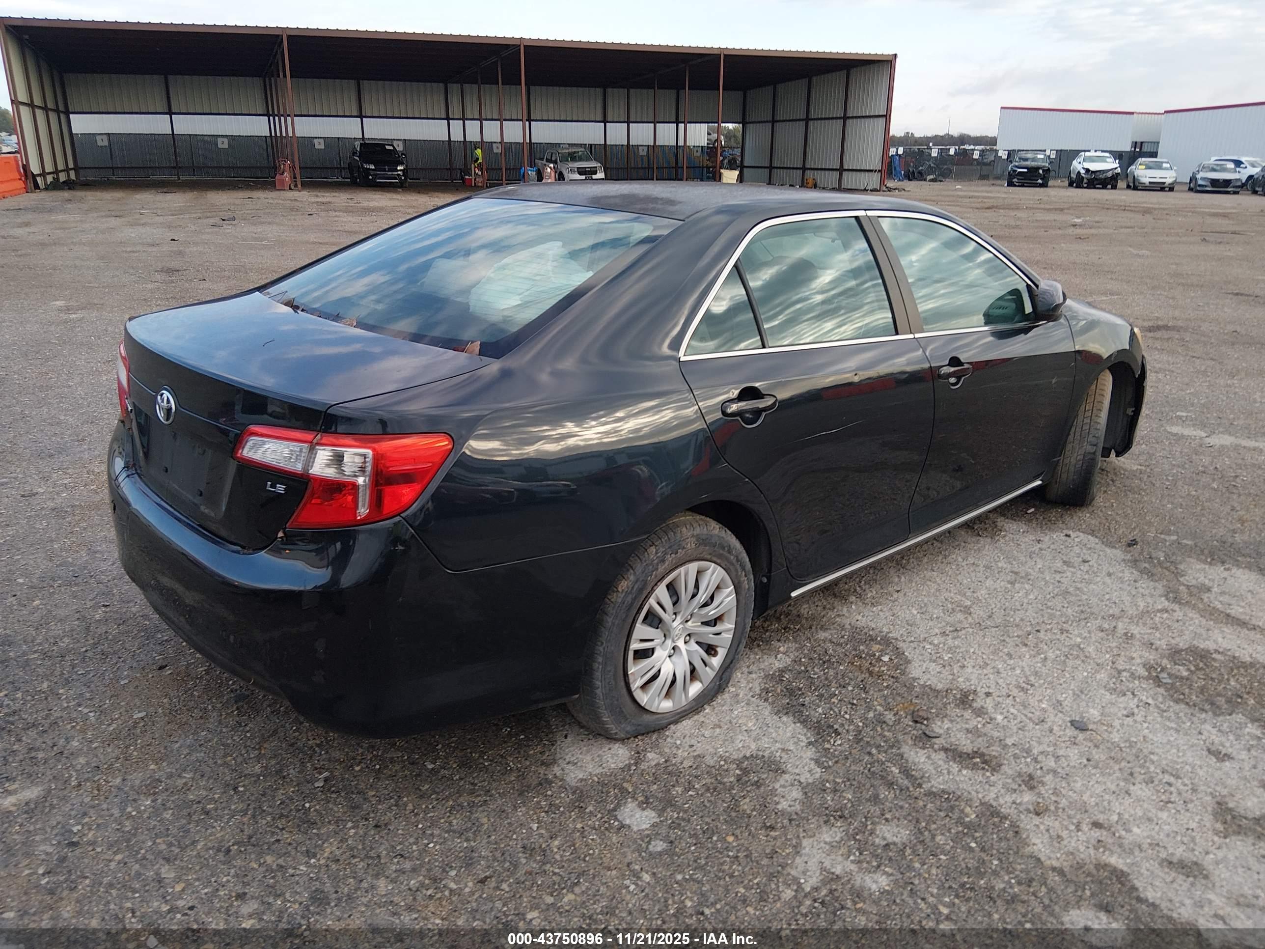 TOYOTA CAMRY image 4