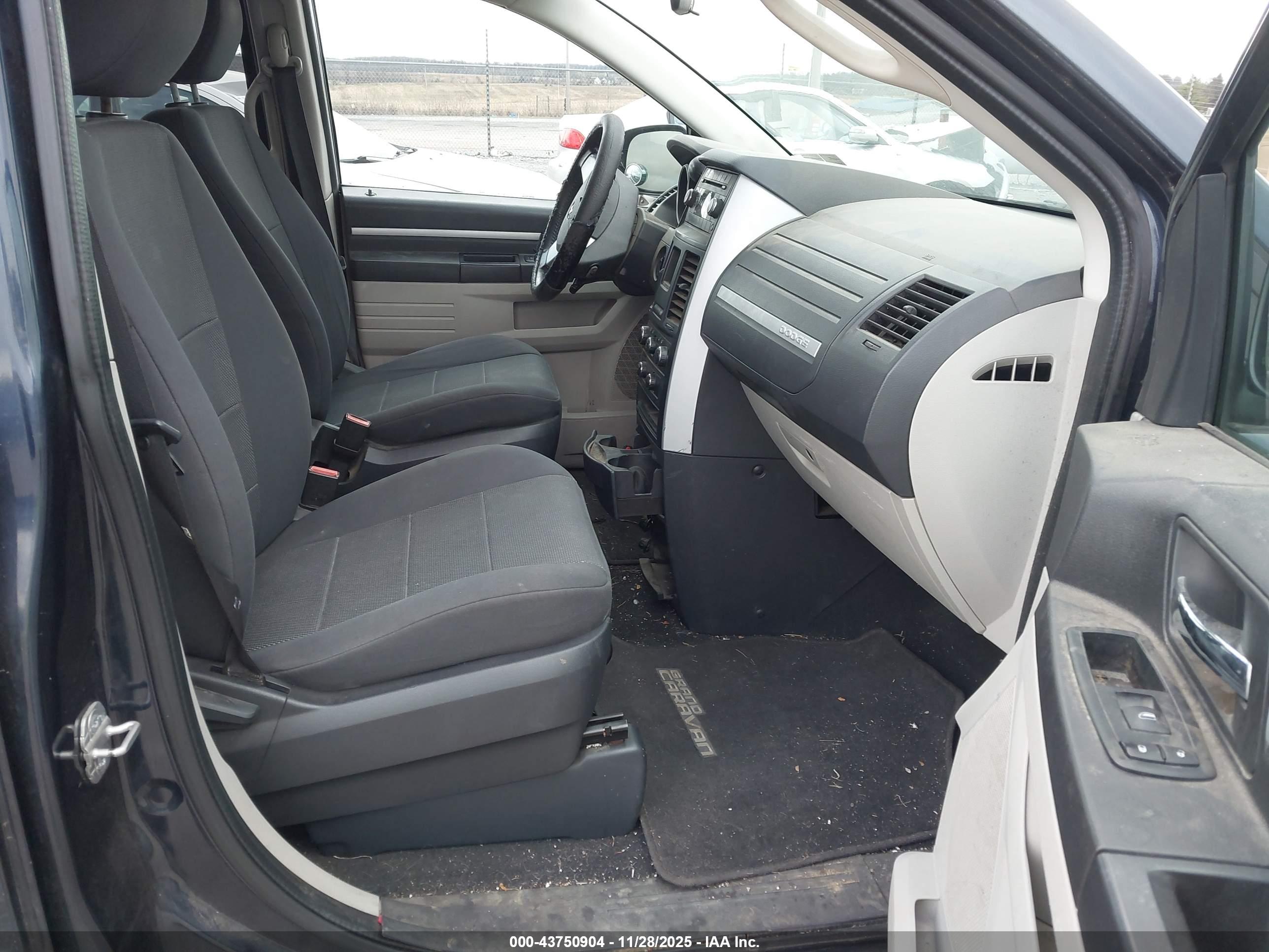 DODGE GRAND image 5