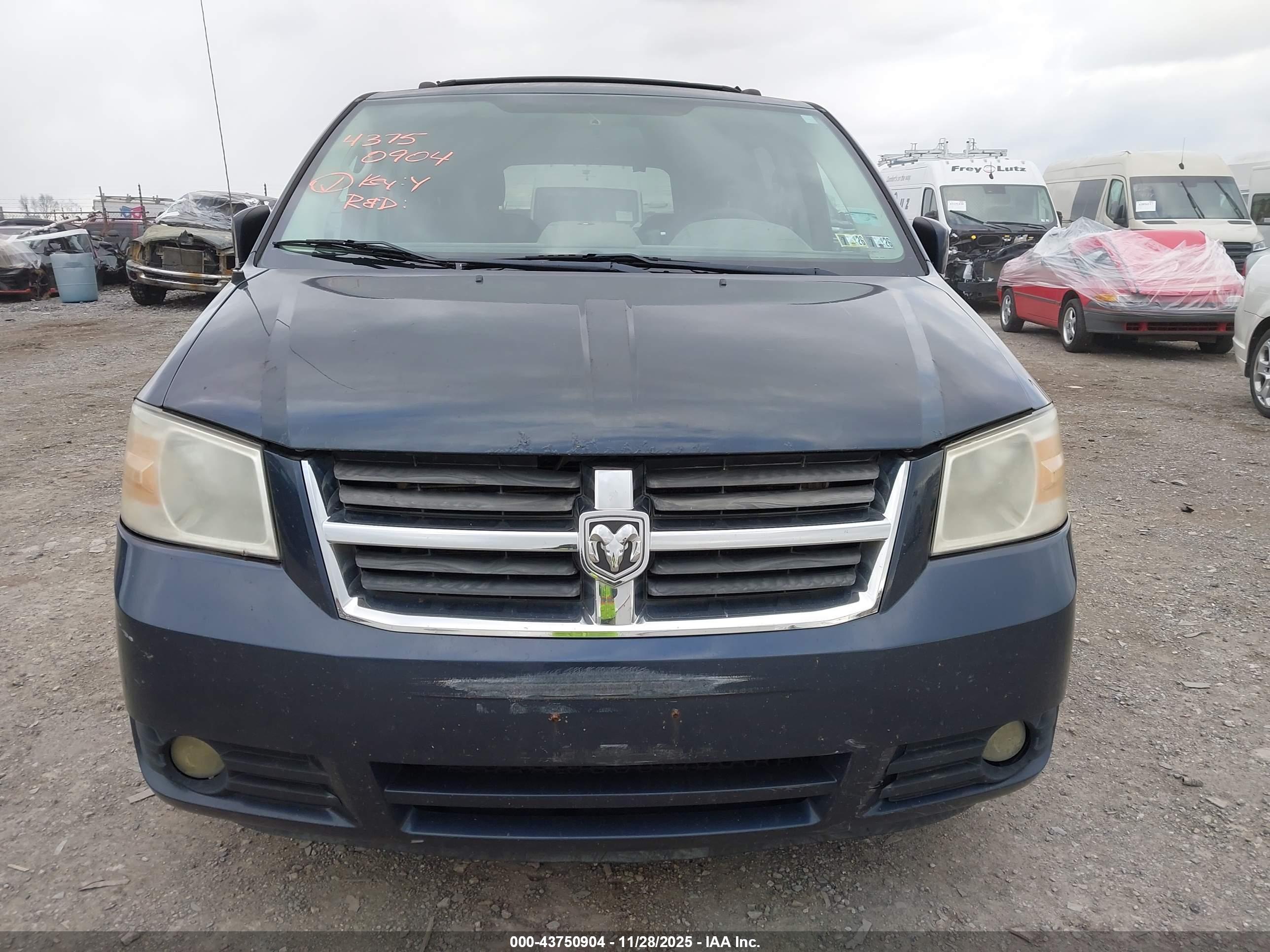 DODGE GRAND image 6