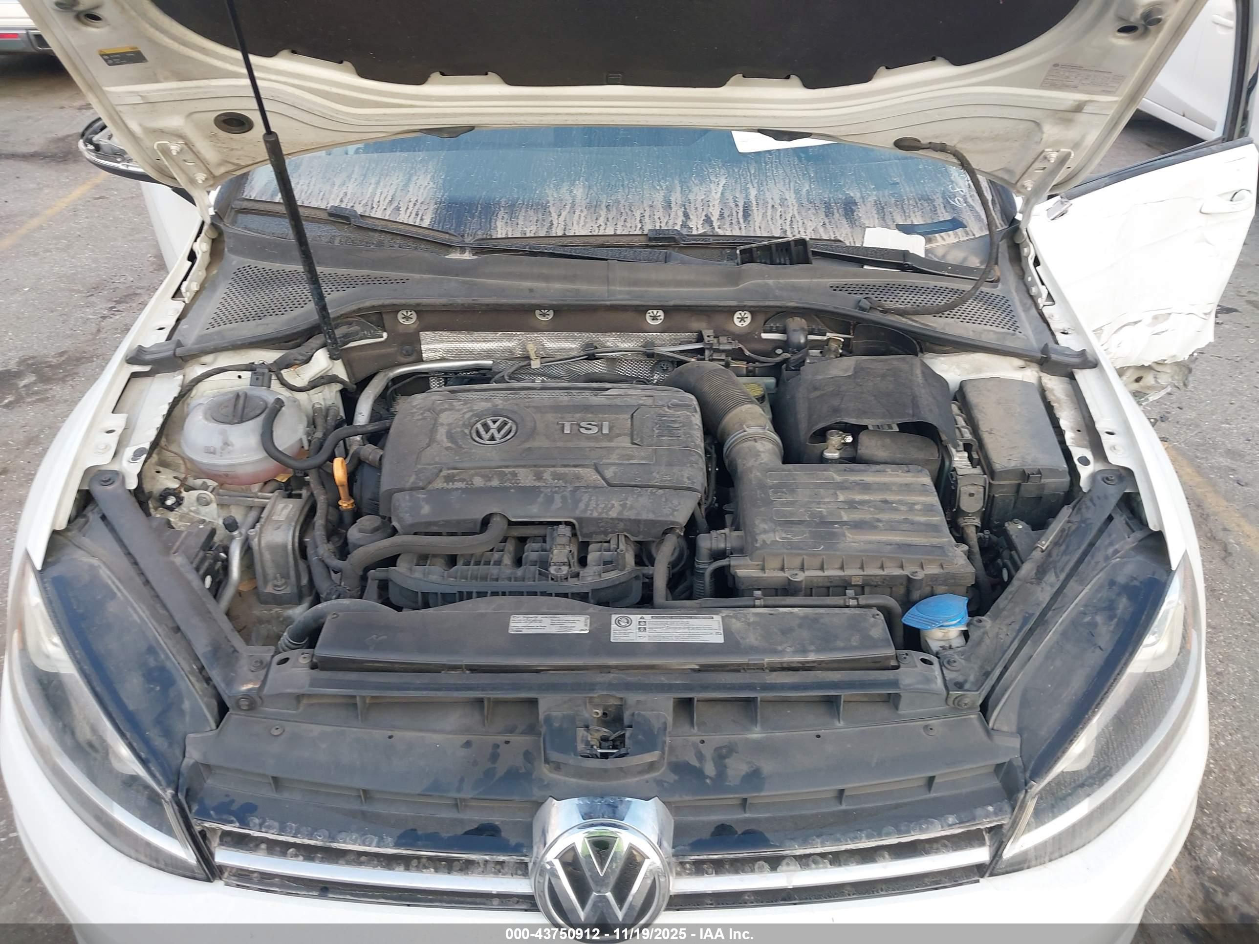 VOLKSWAGEN GOLF image 10