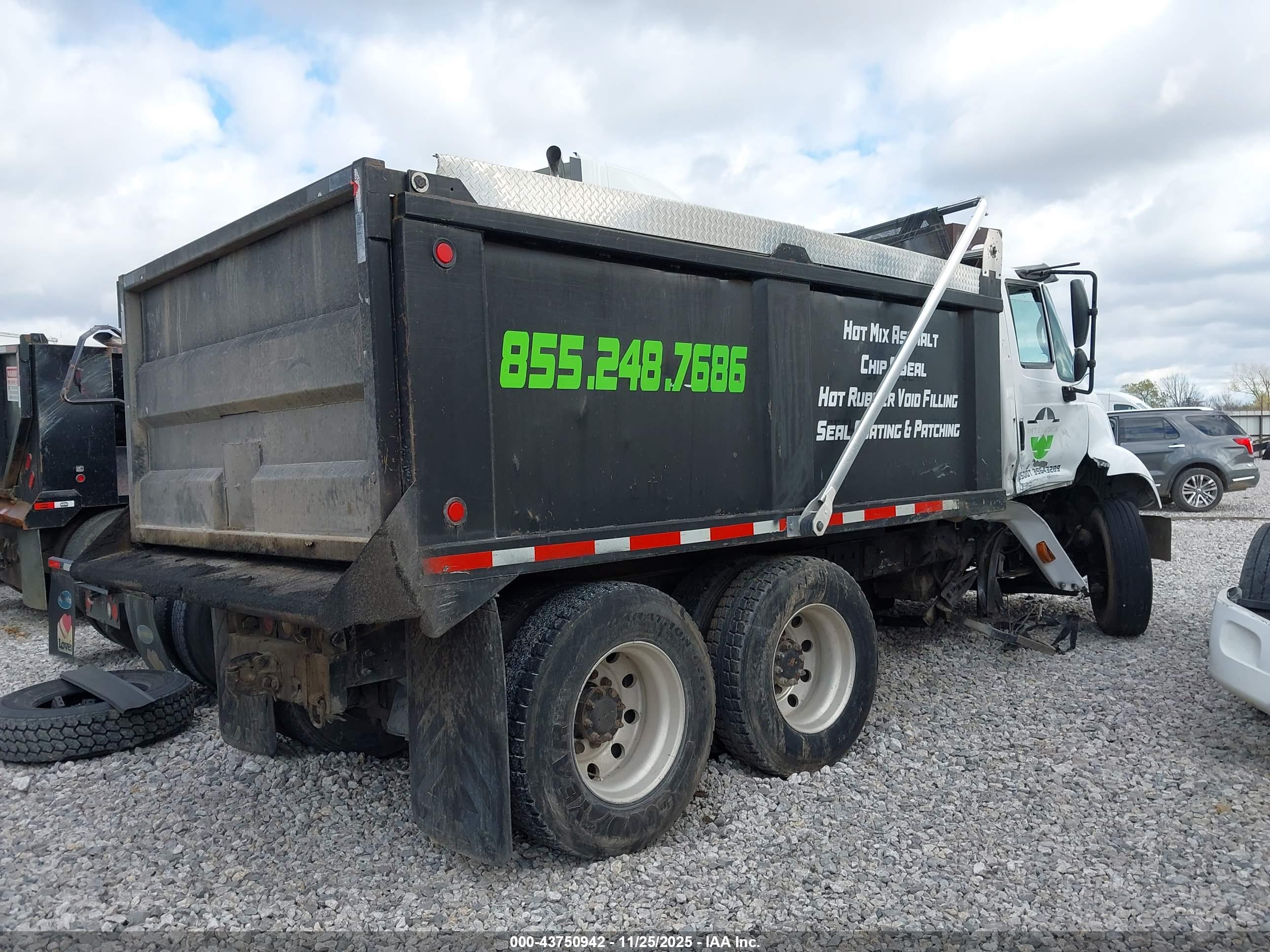 INTERNATIONAL 8000 image 4