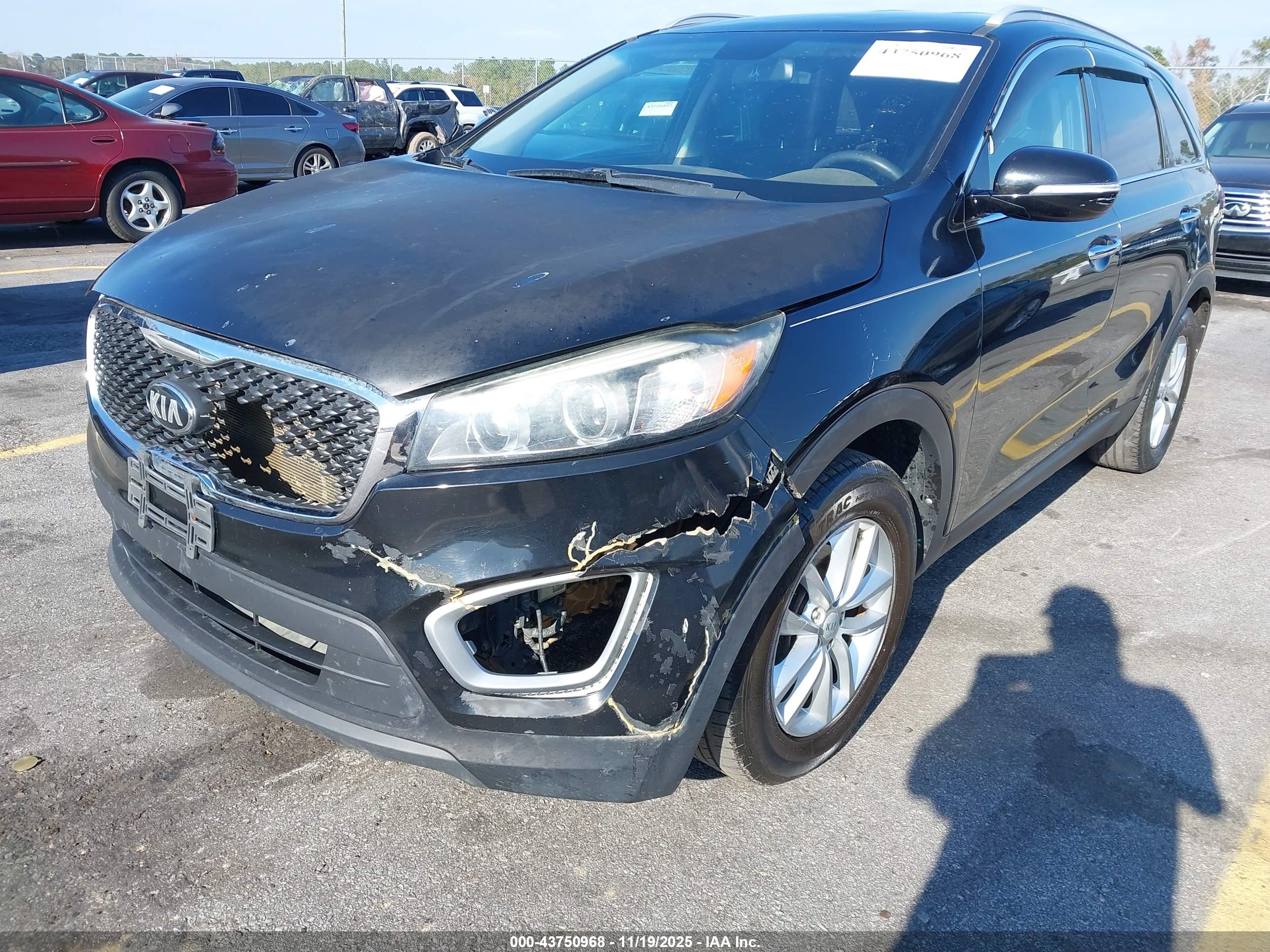 KIA SORENTO image 6