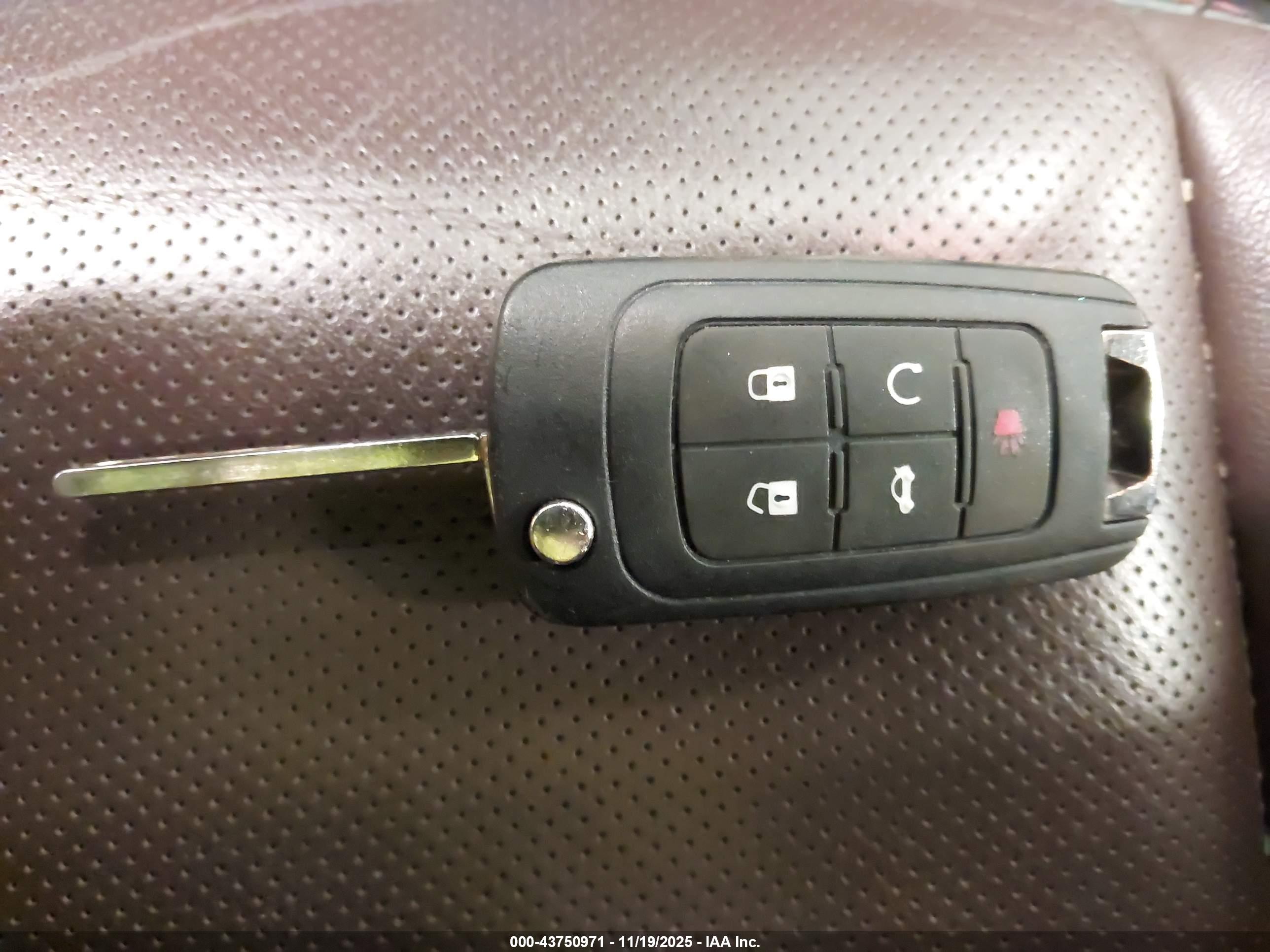 CHEVROLET EQUINOX image 11