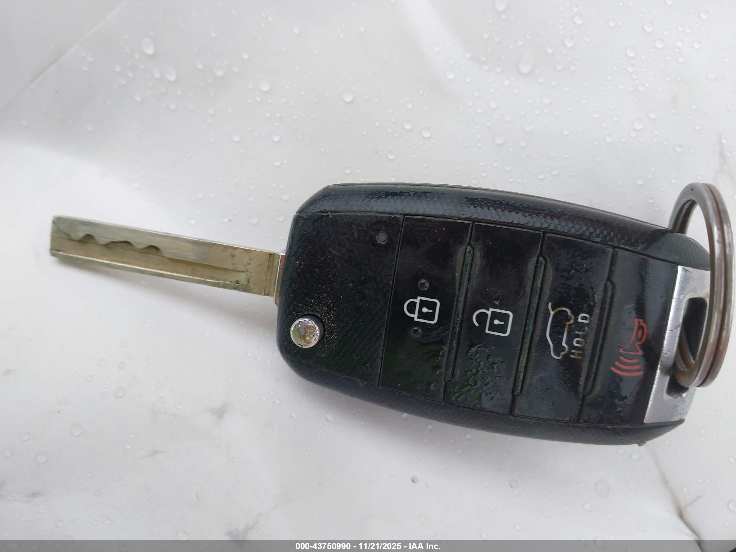 KIA SORENTO image 11