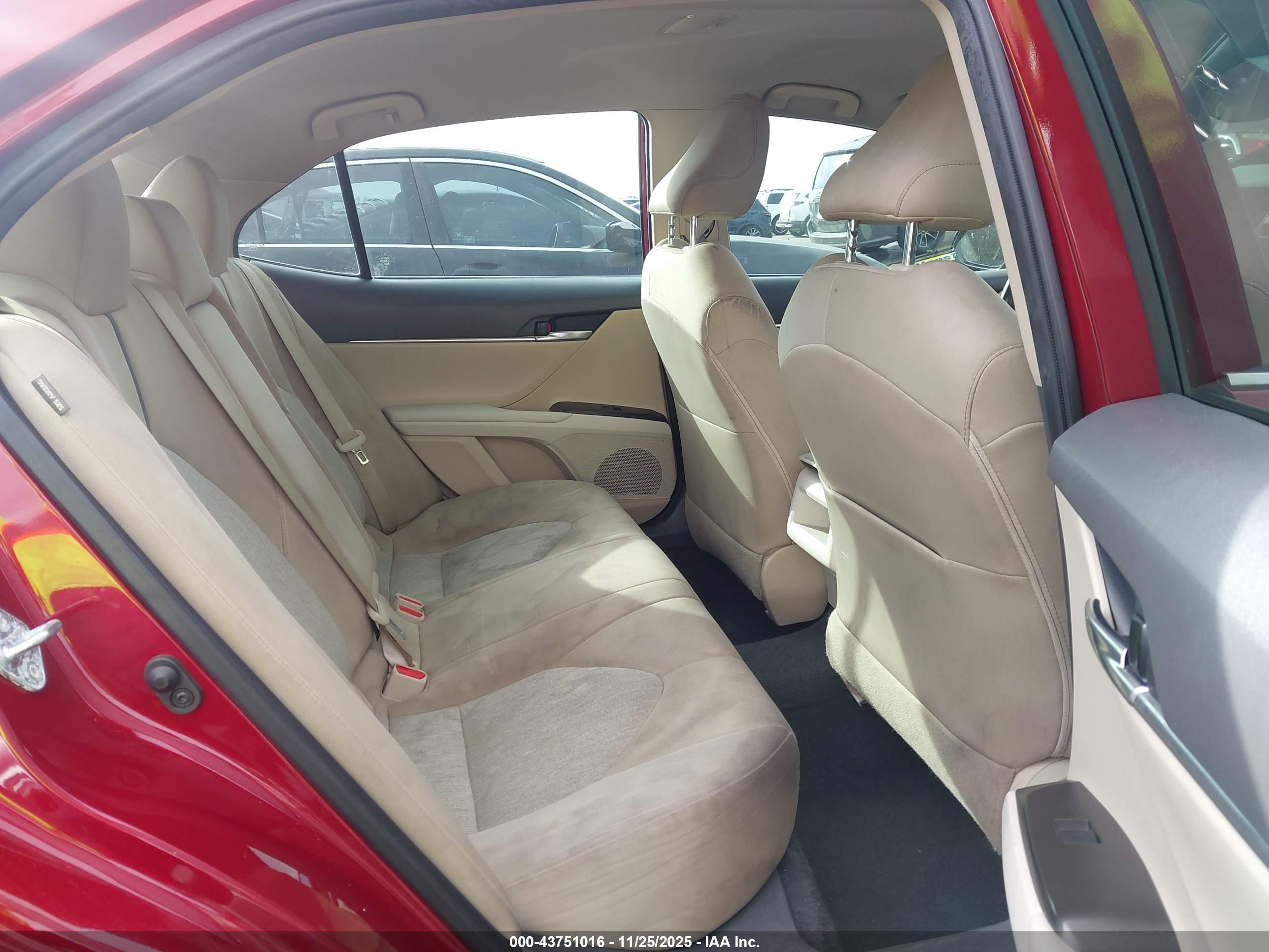 TOYOTA CAMRY image 8