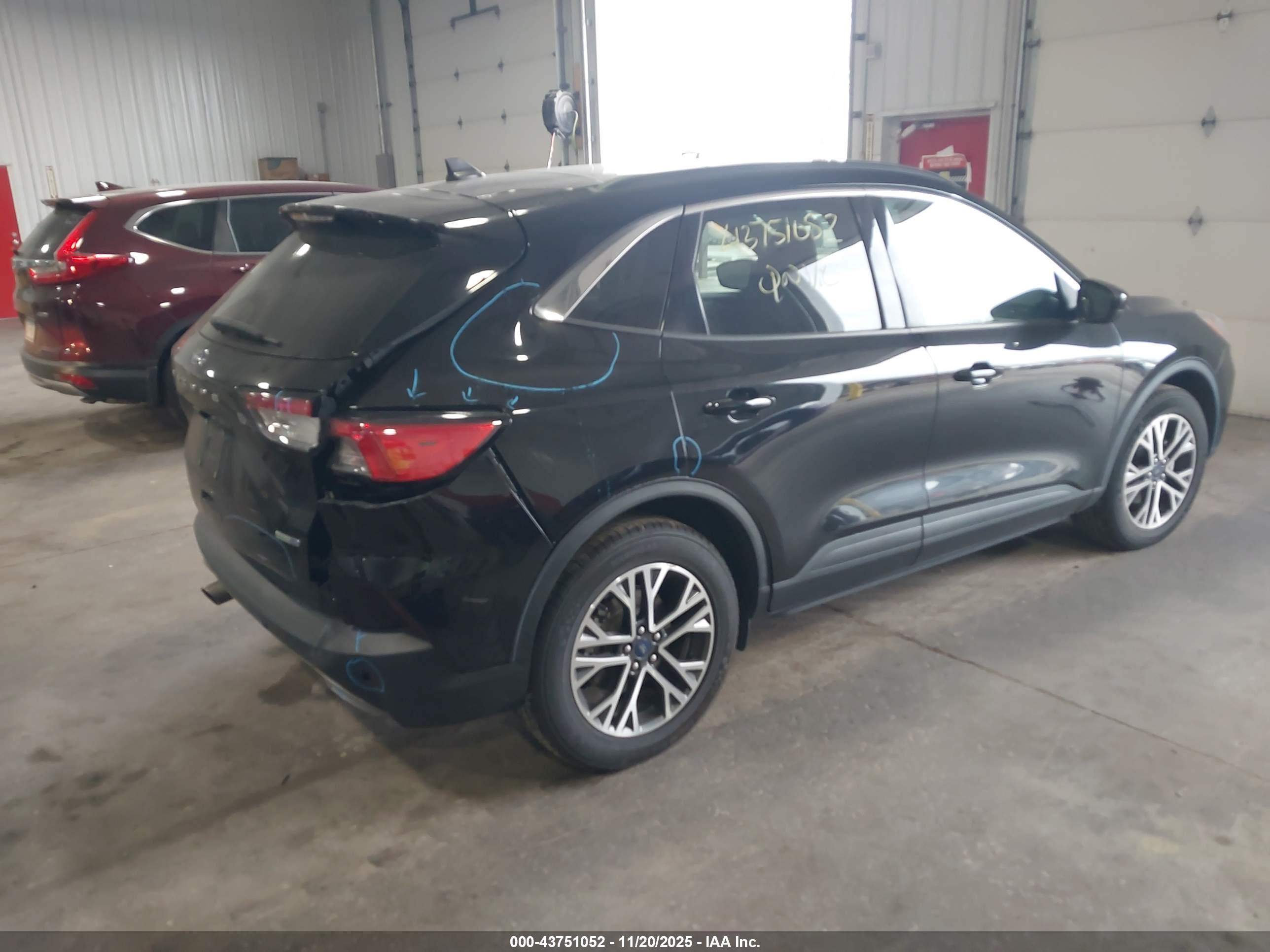 FORD ESCAPE image 4