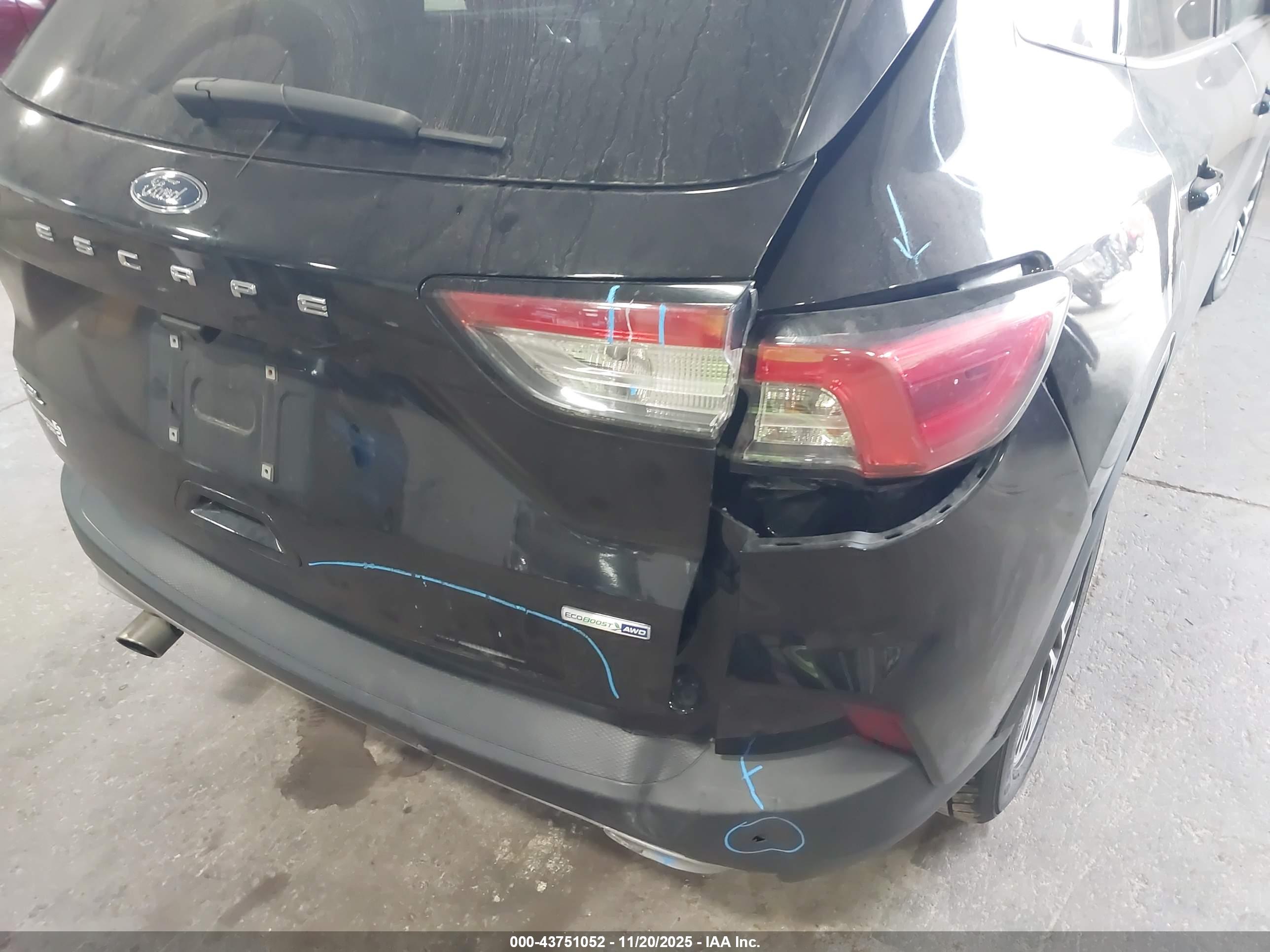 FORD ESCAPE image 6