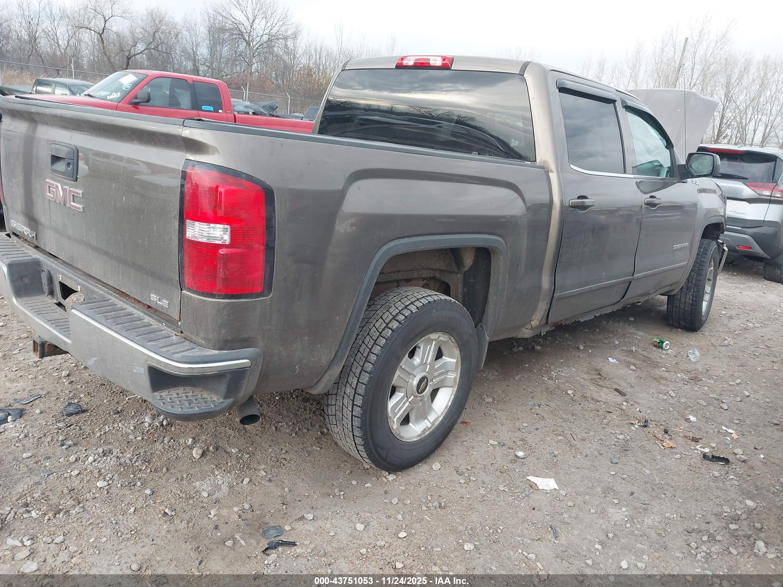 GMC SIERRA image 4