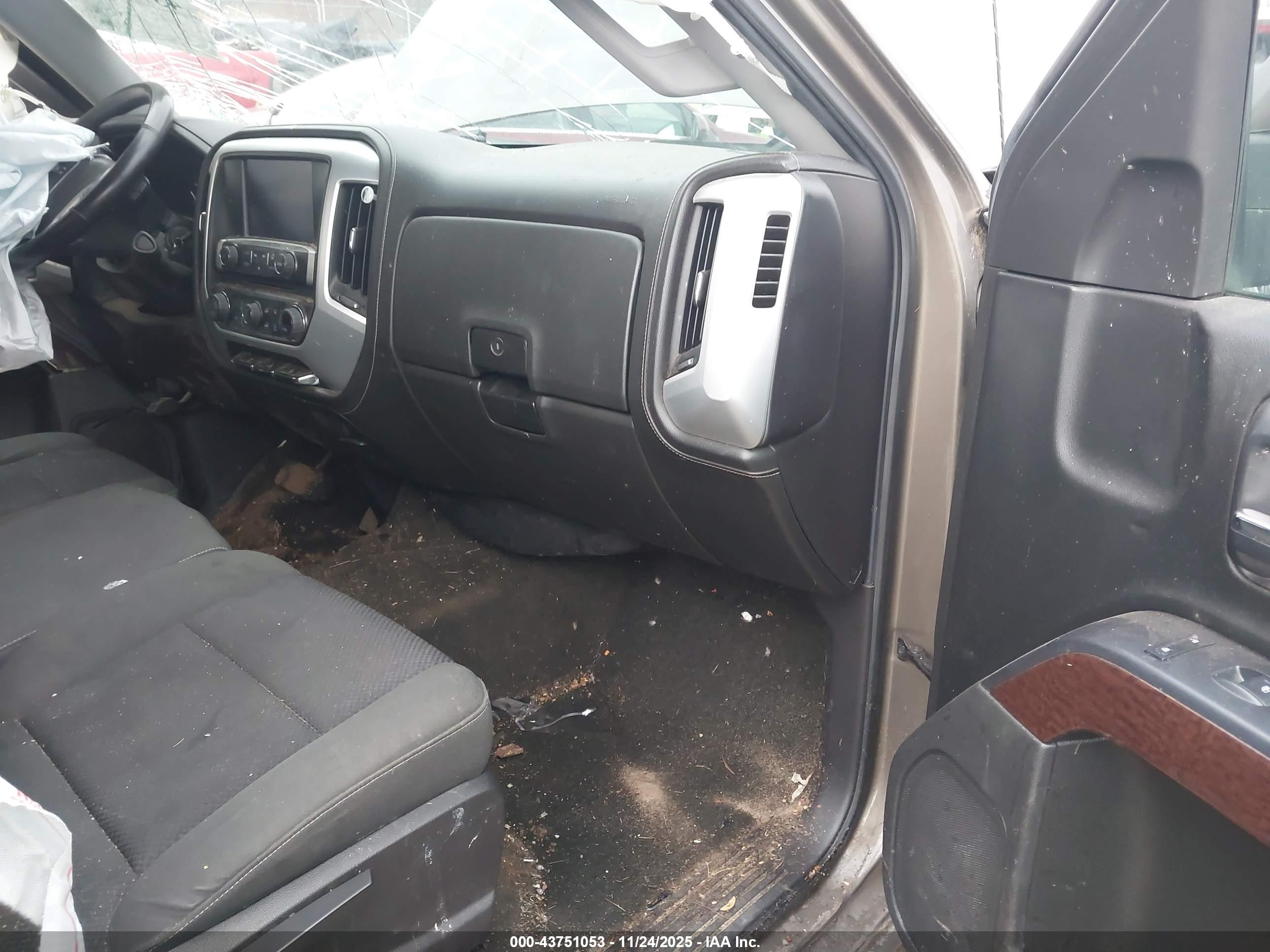 GMC SIERRA image 5
