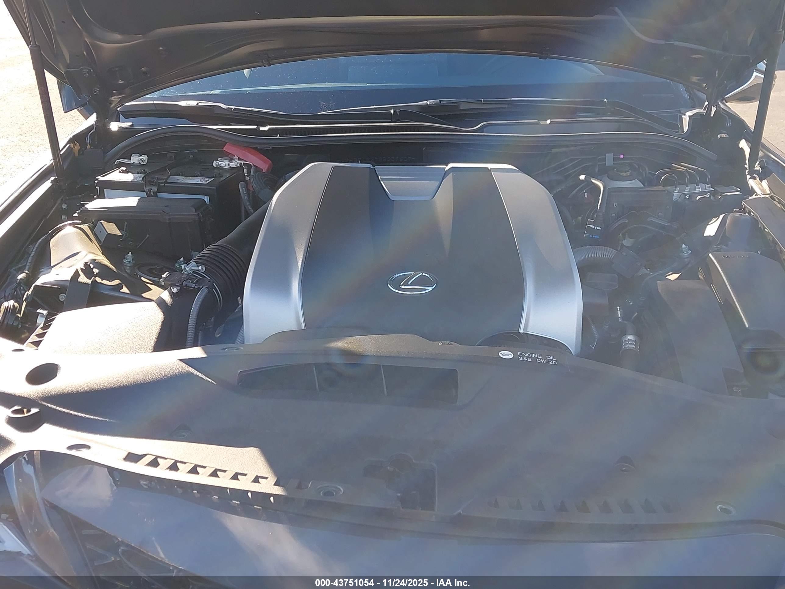 LEXUS IS image 10