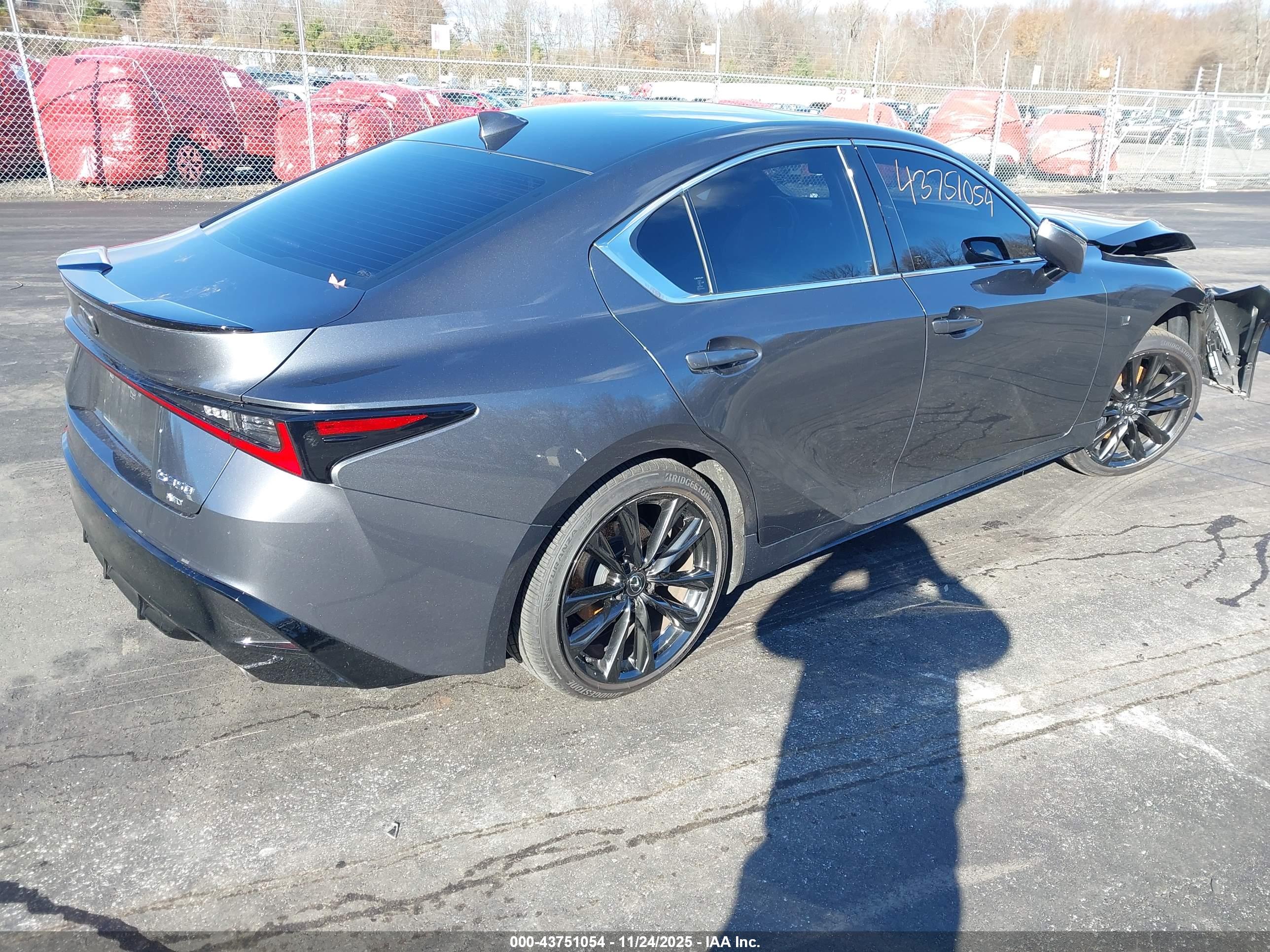 LEXUS IS image 4