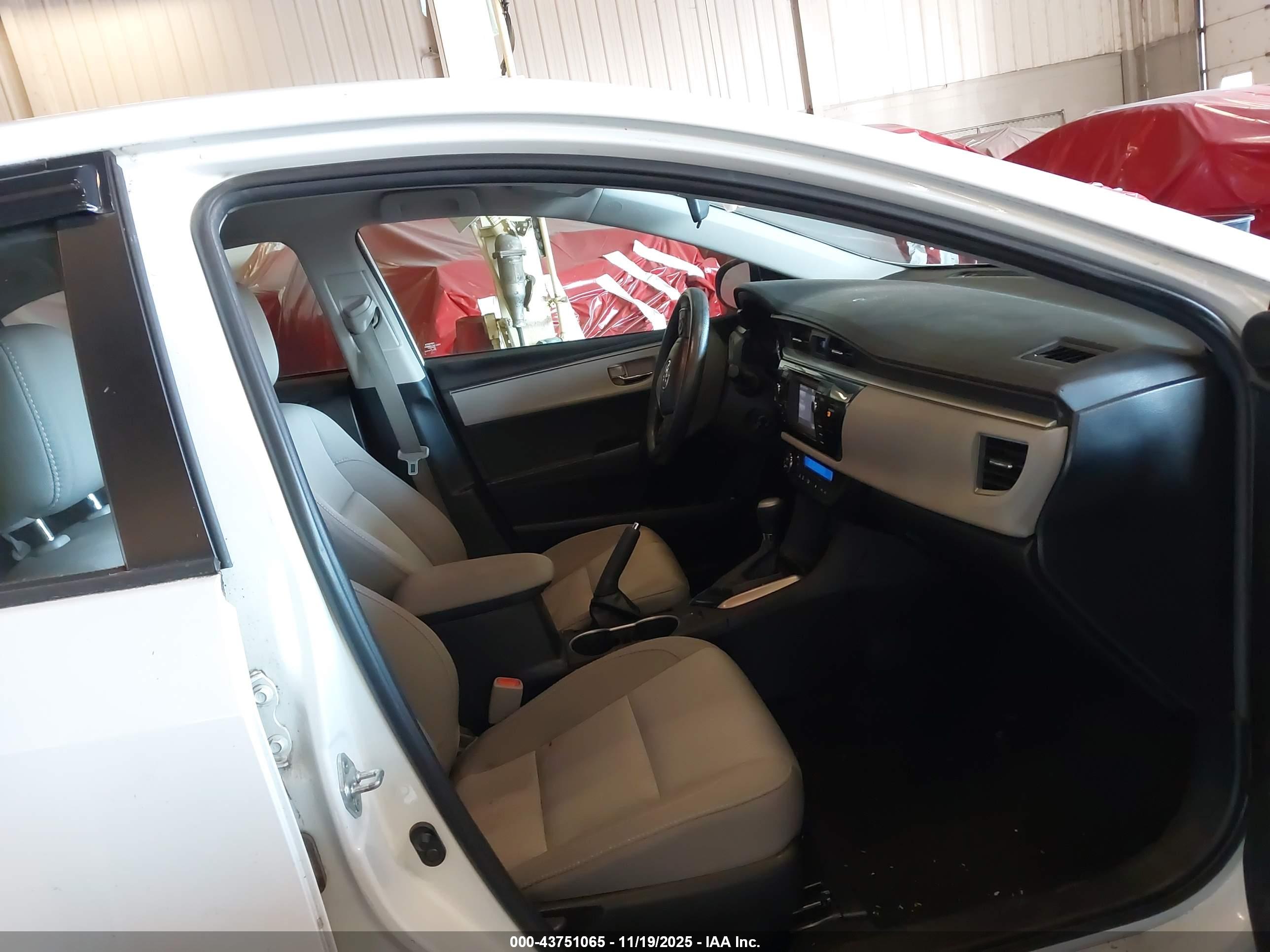 TOYOTA COROLLA image 5