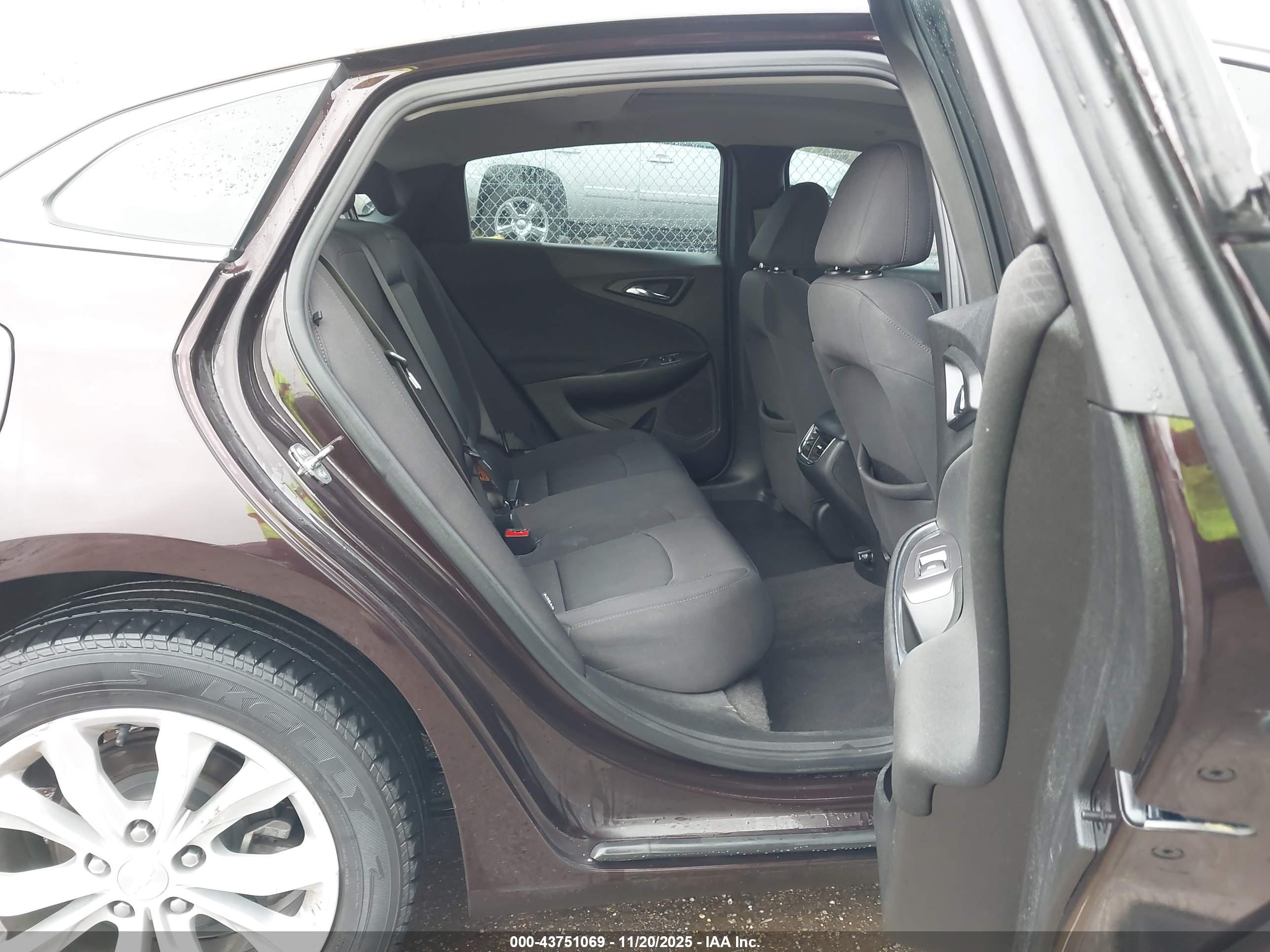 CHEVROLET MALIBU image 8