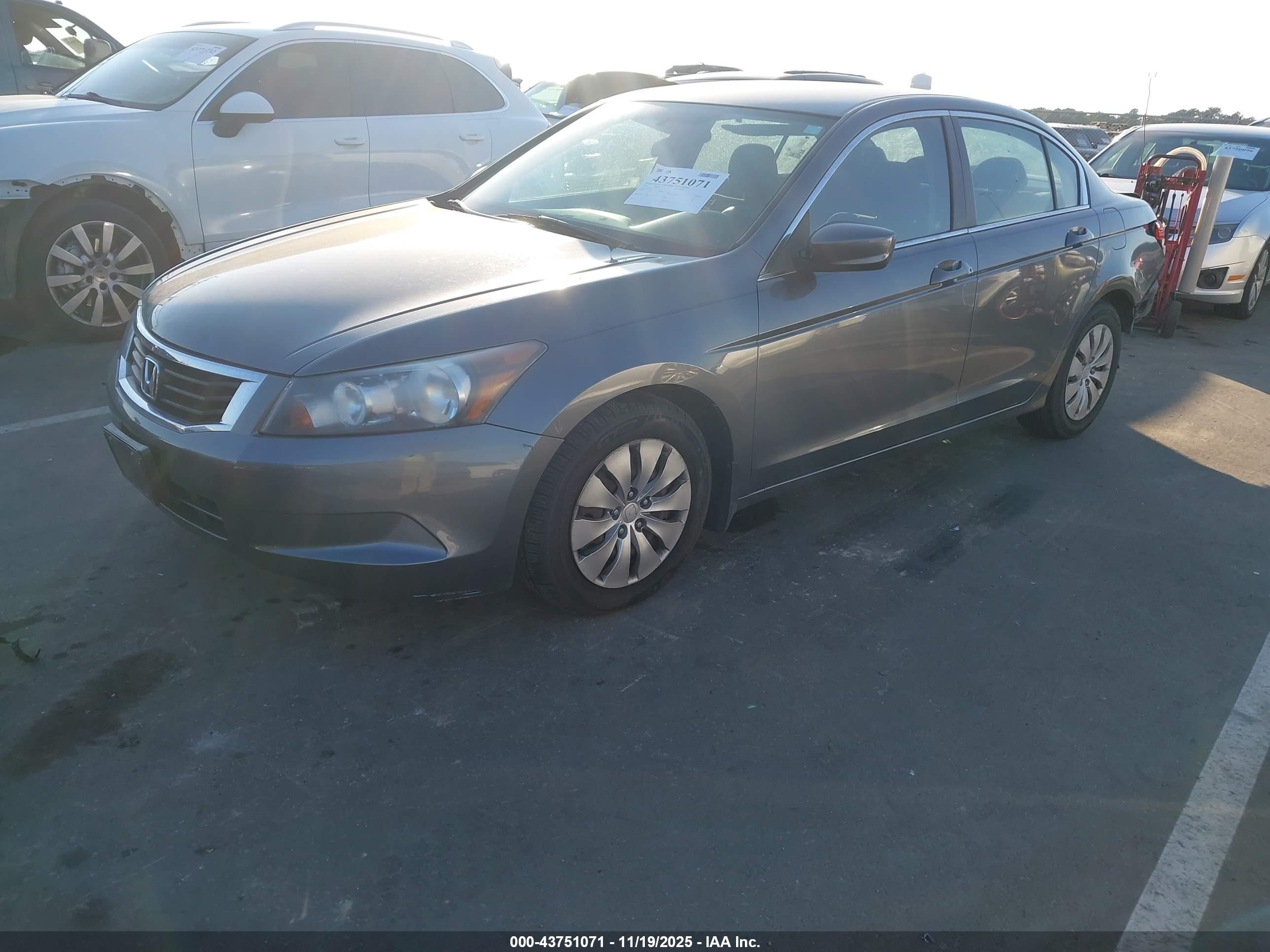 HONDA ACCORD image 2