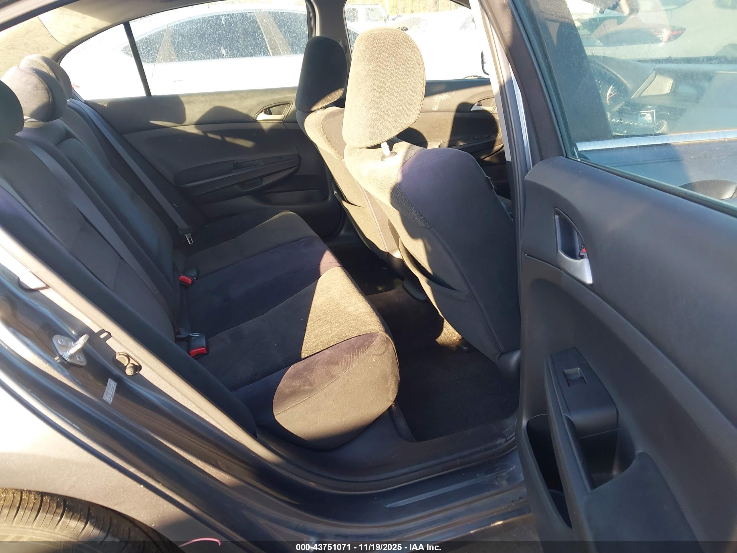 HONDA ACCORD image 8