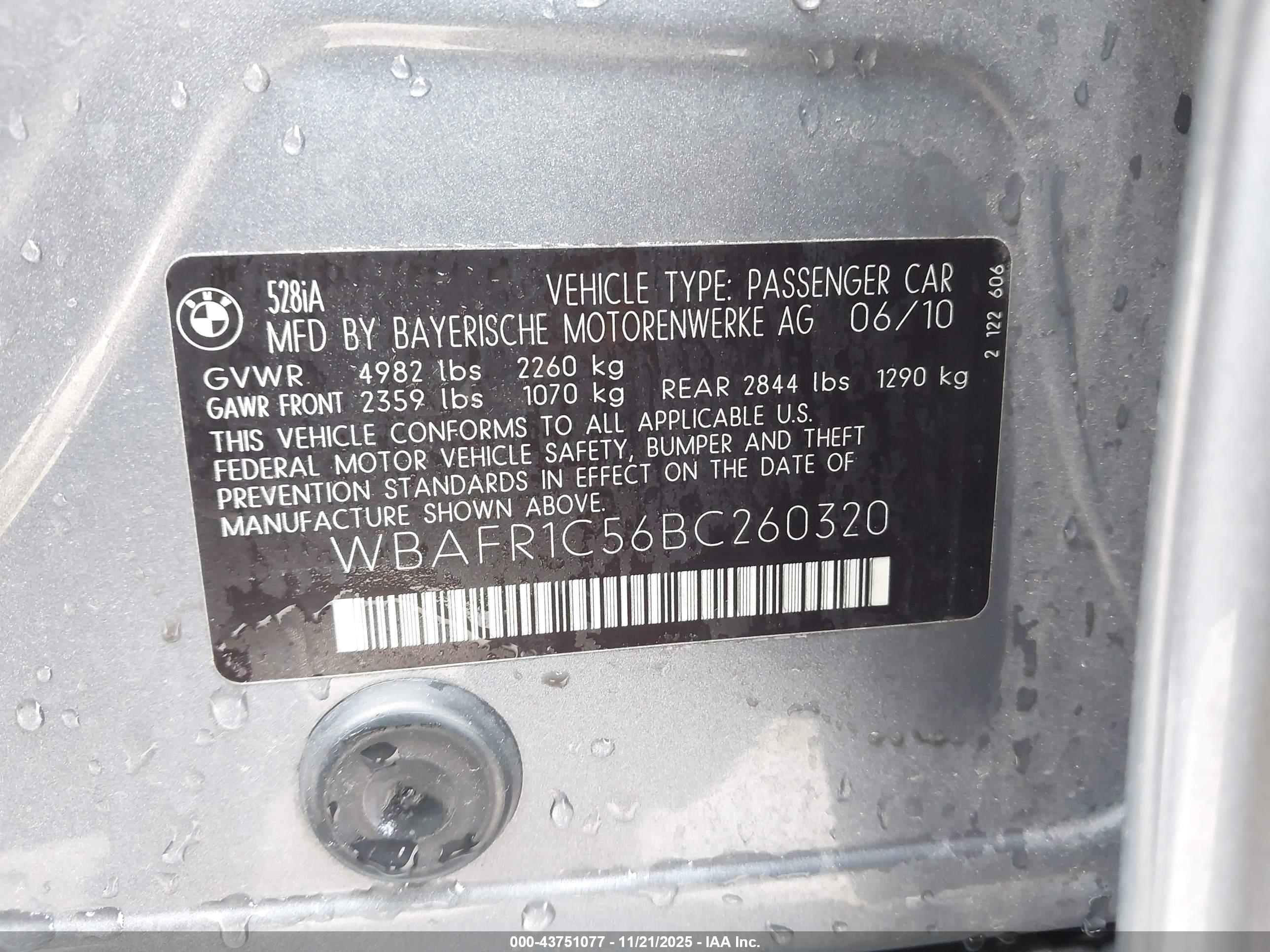 BMW 528I image 9