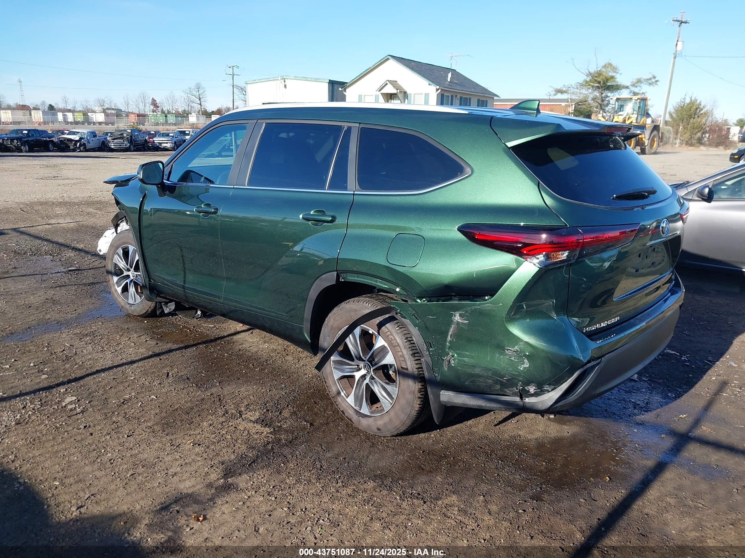 TOYOTA HIGHLANDER image 3