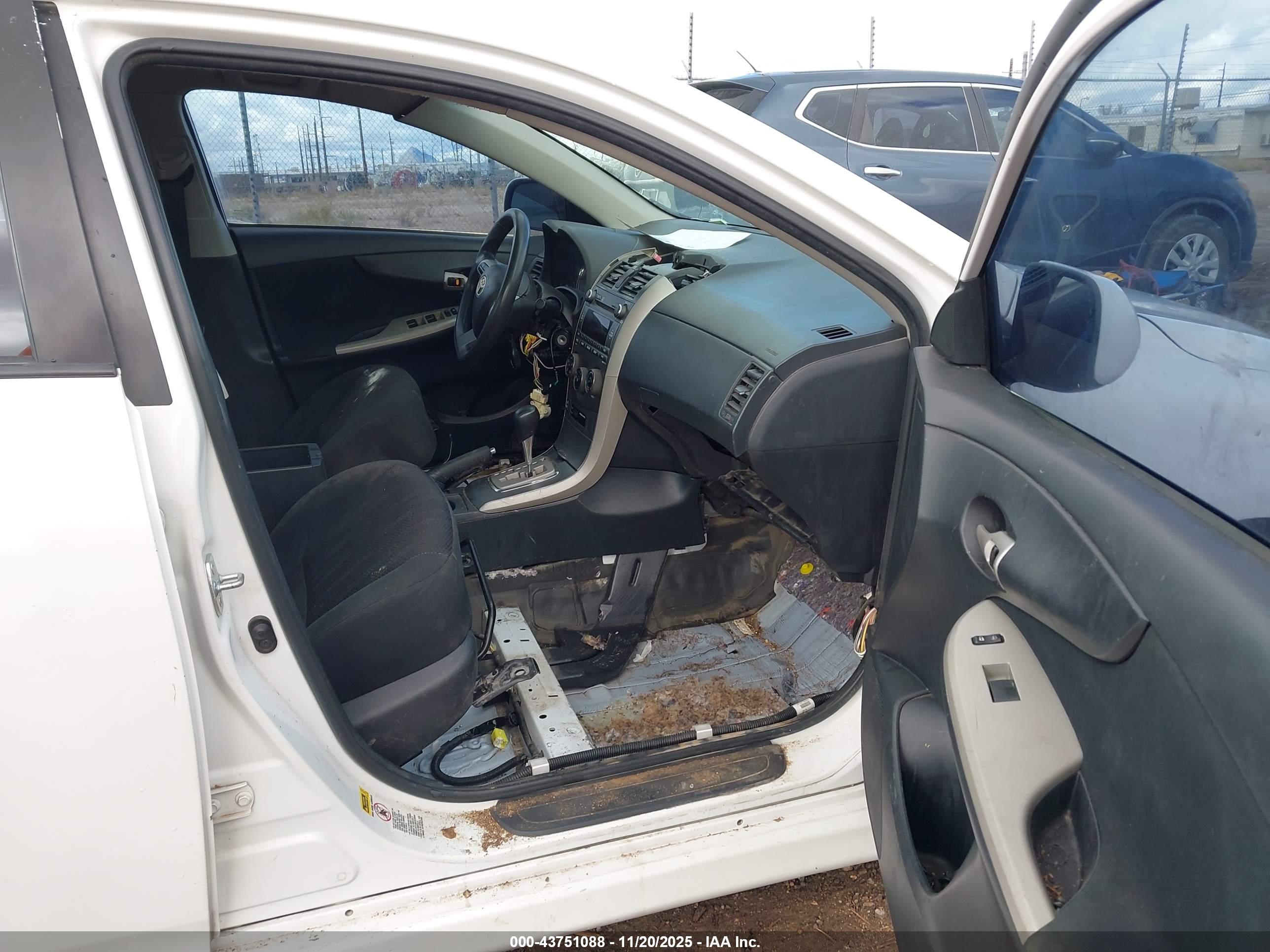 TOYOTA COROLLA image 5