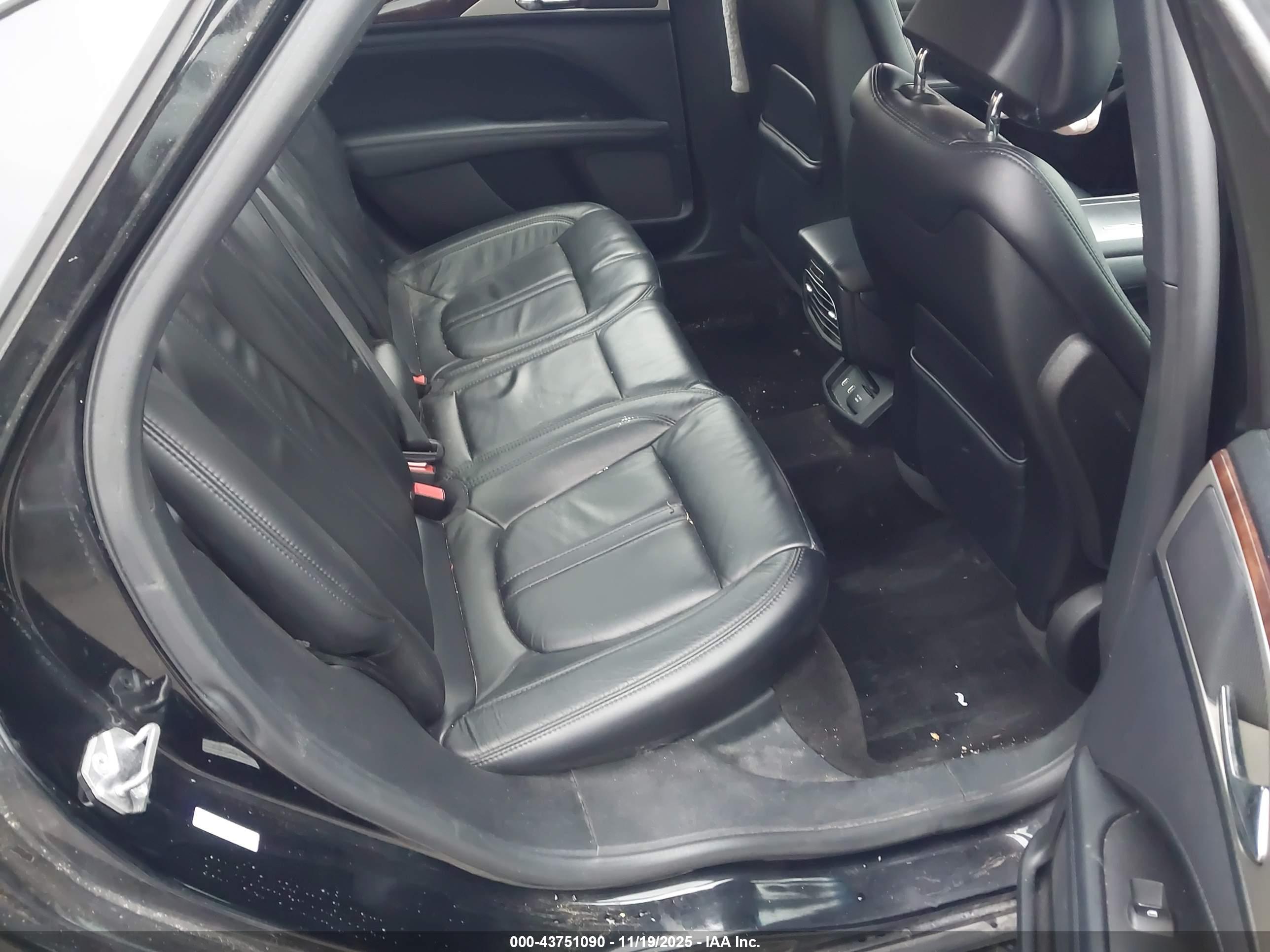 LINCOLN MKZ image 8