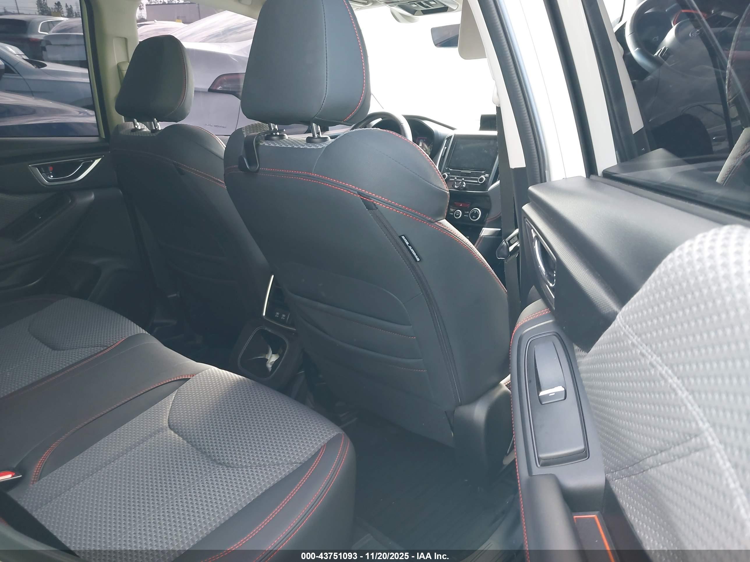 SUBARU FORESTER image 8