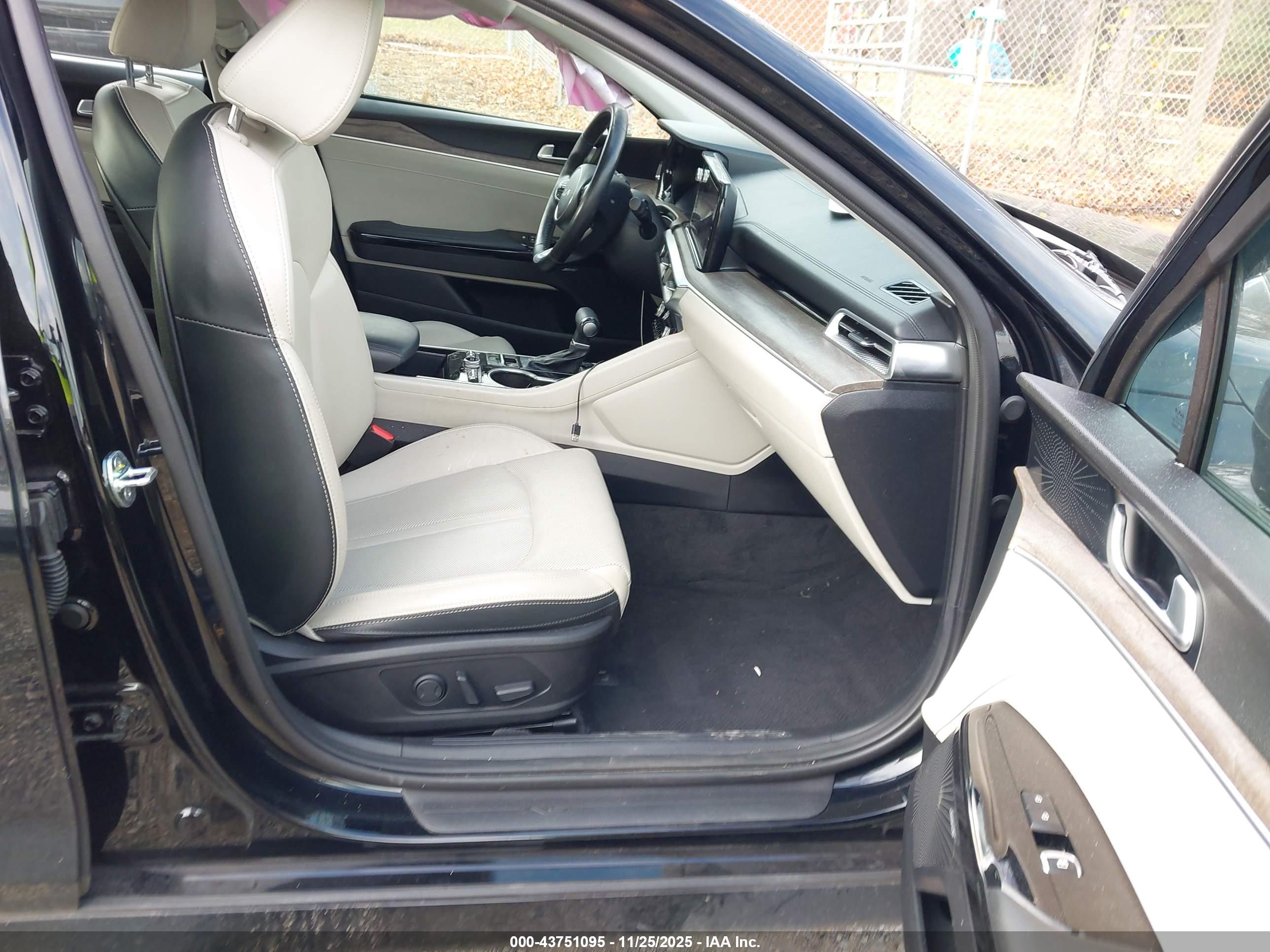 KIA K5 image 5