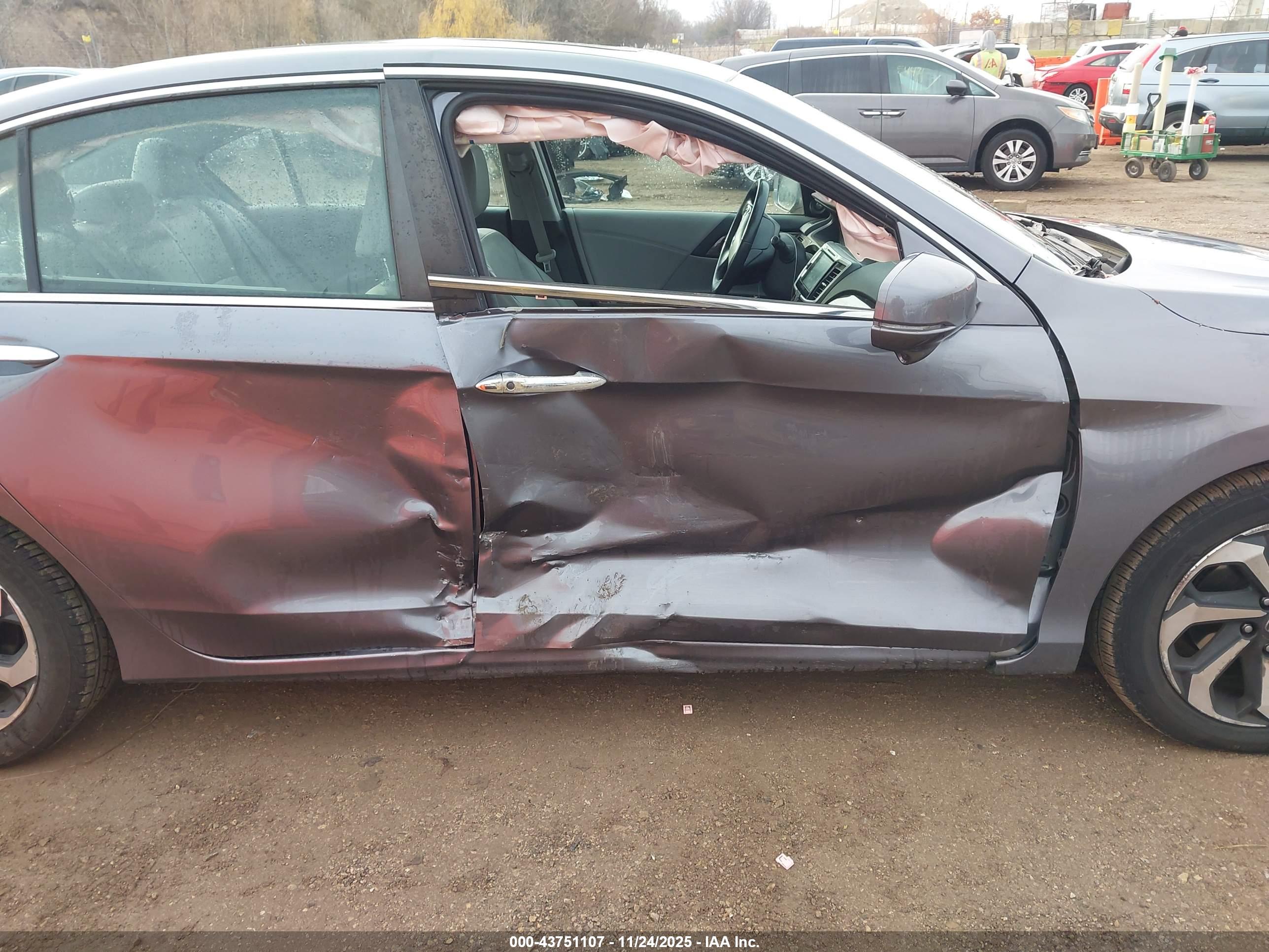 HONDA ACCORD image 6