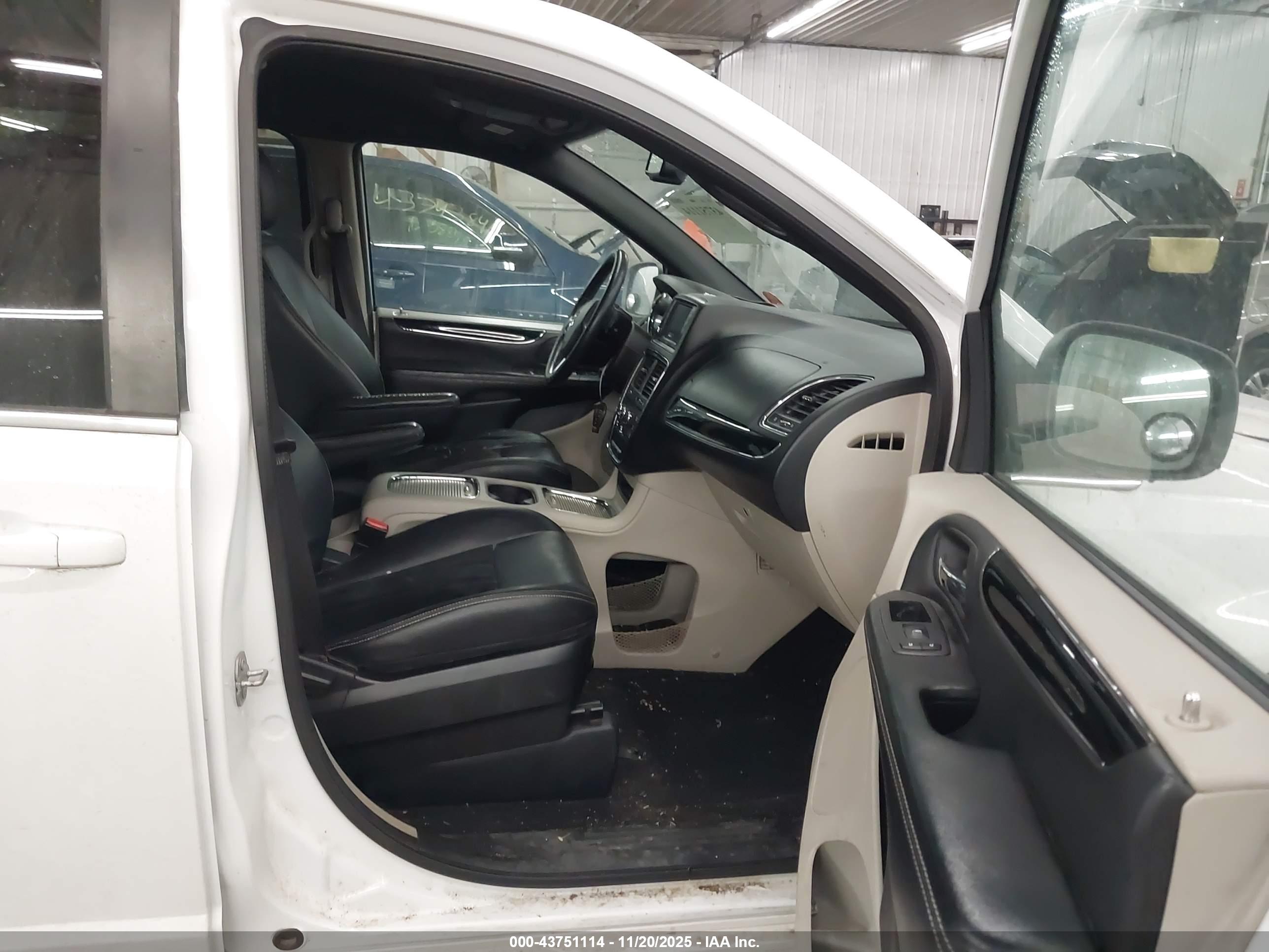 DODGE GRAND image 5
