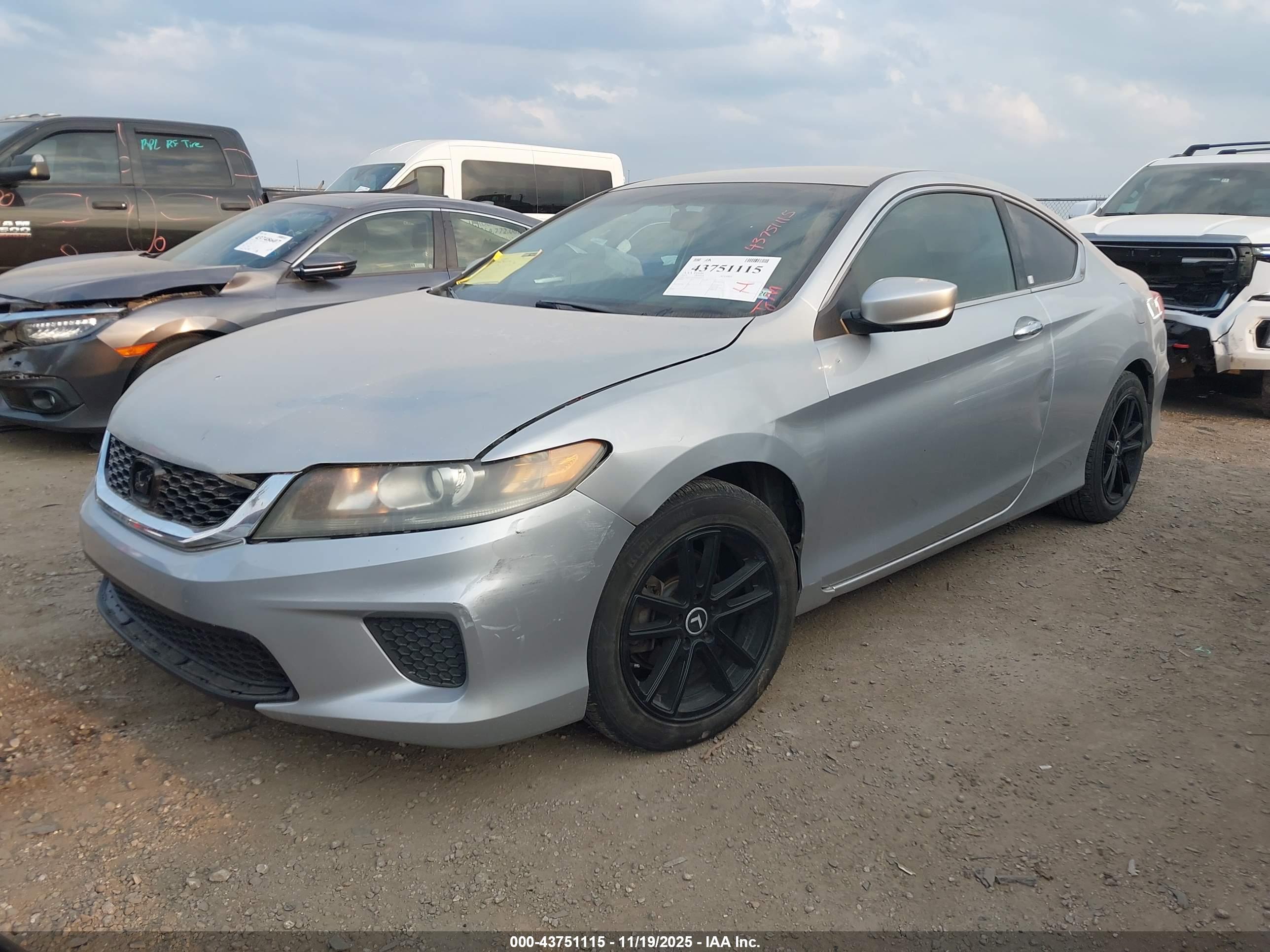 HONDA ACCORD image 2