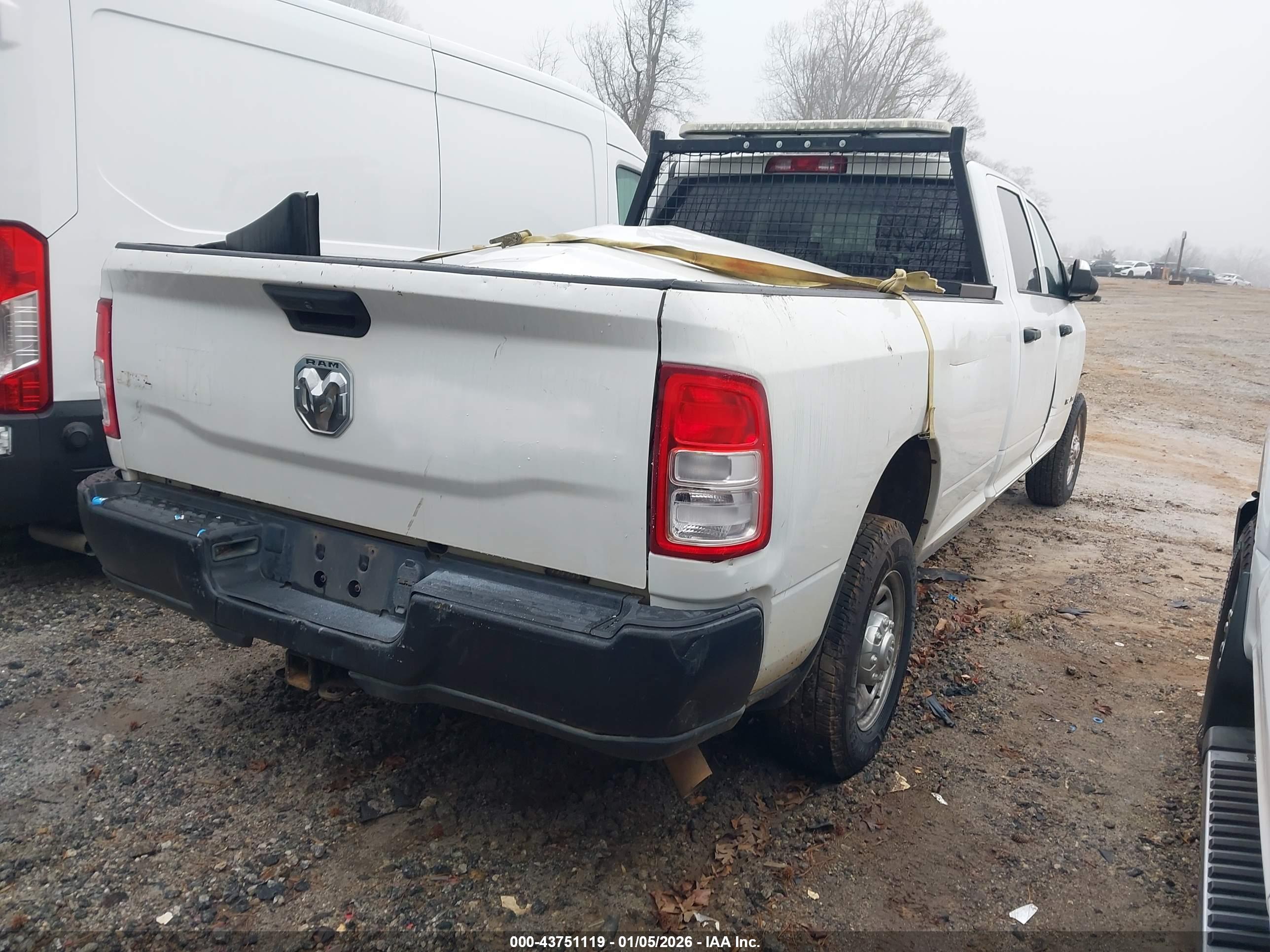 RAM 2500 image 4