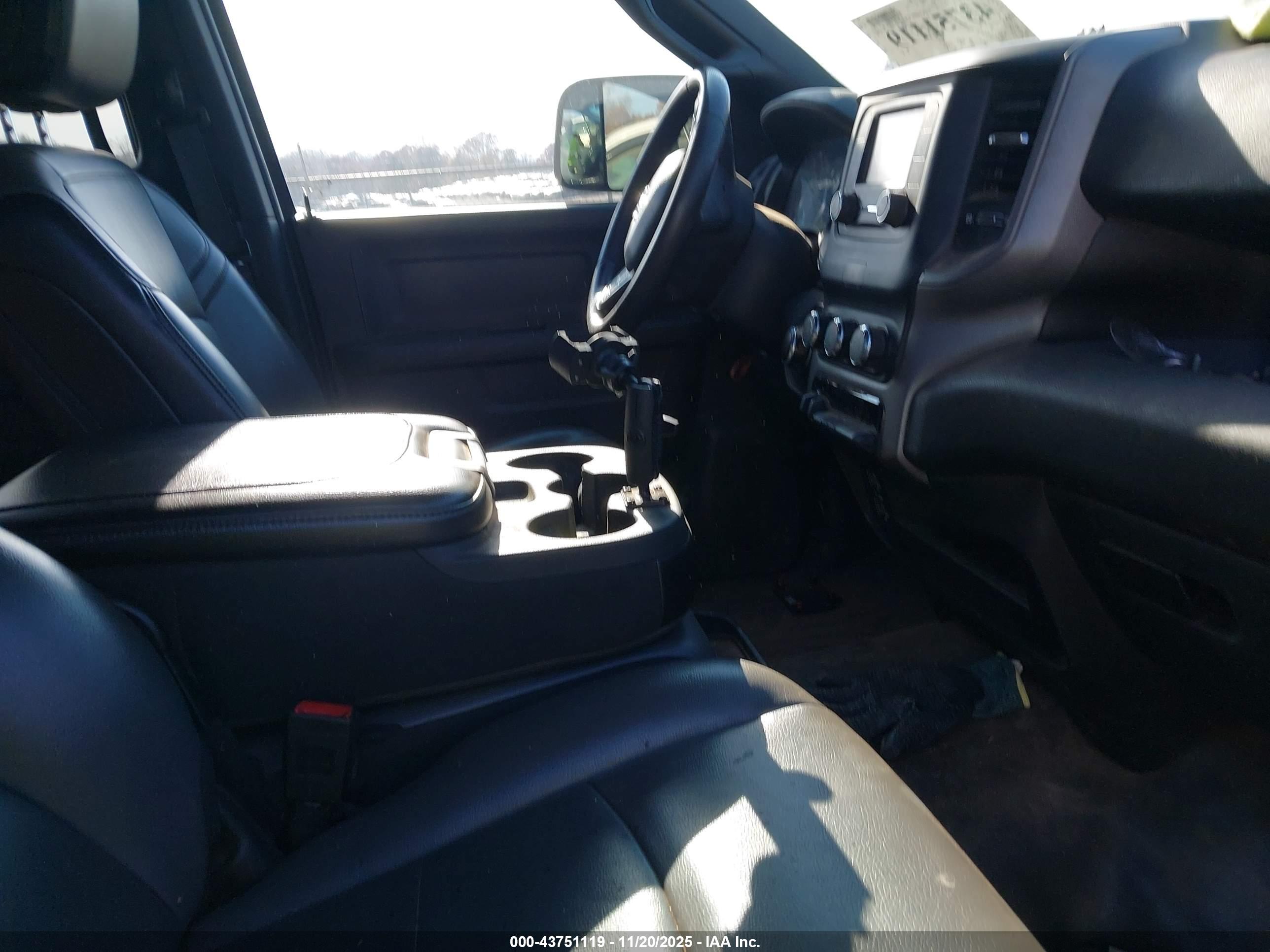 RAM 2500 image 5