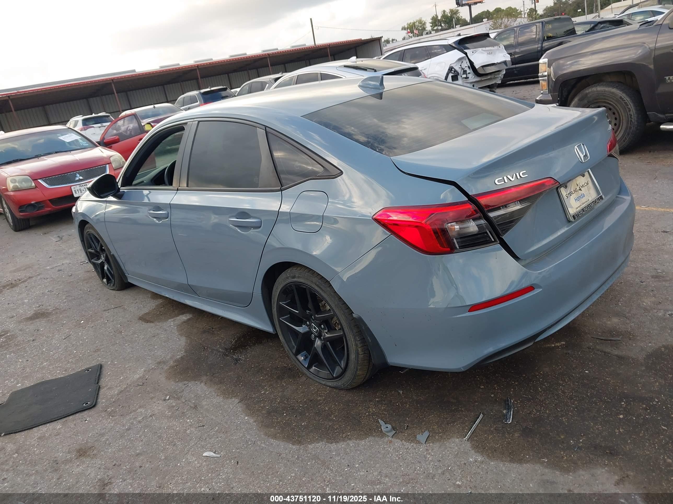HONDA CIVIC image 3