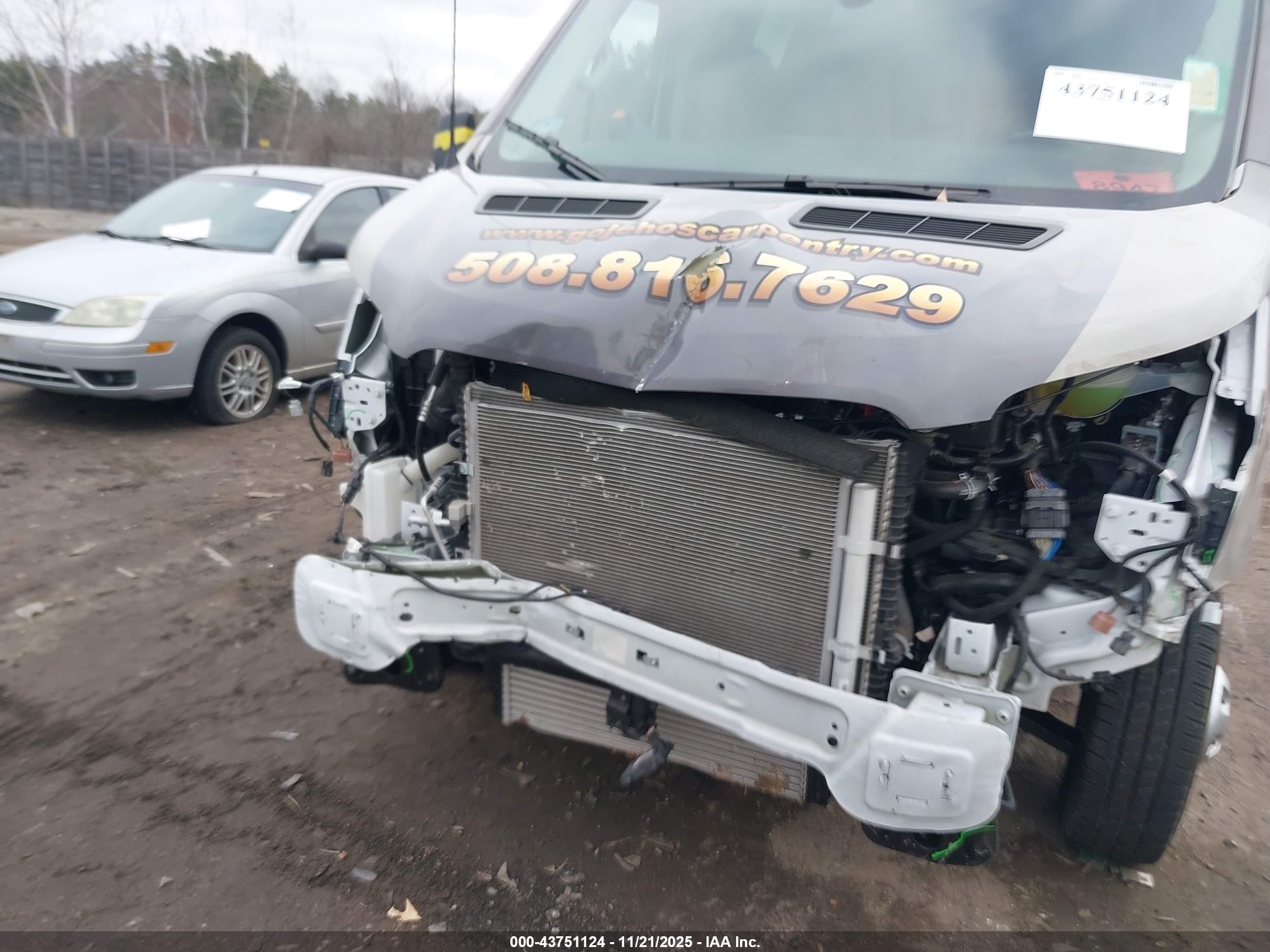 FORD TRANSIT-350 image 6