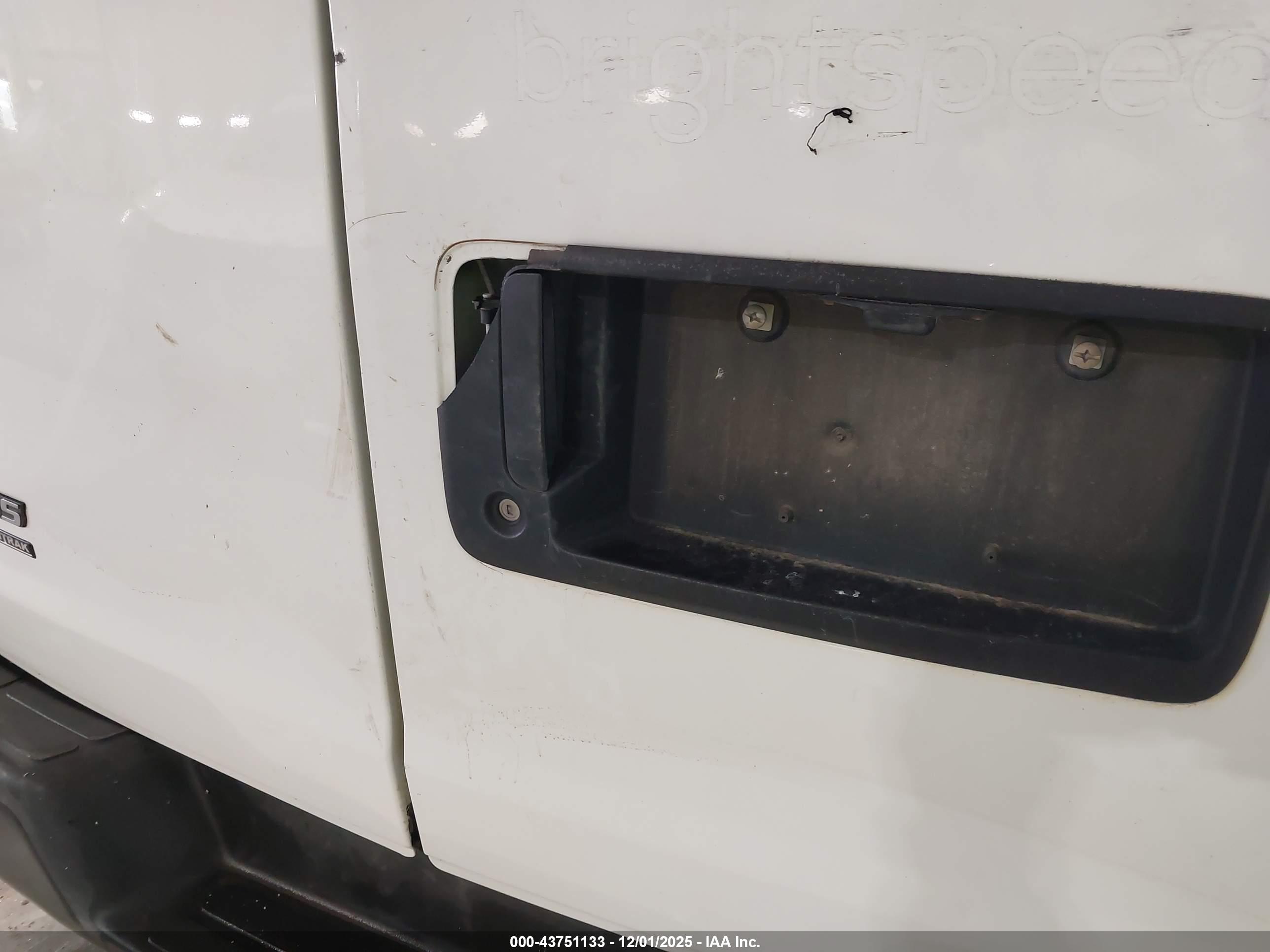 CHEVROLET EXPRESS image 6
