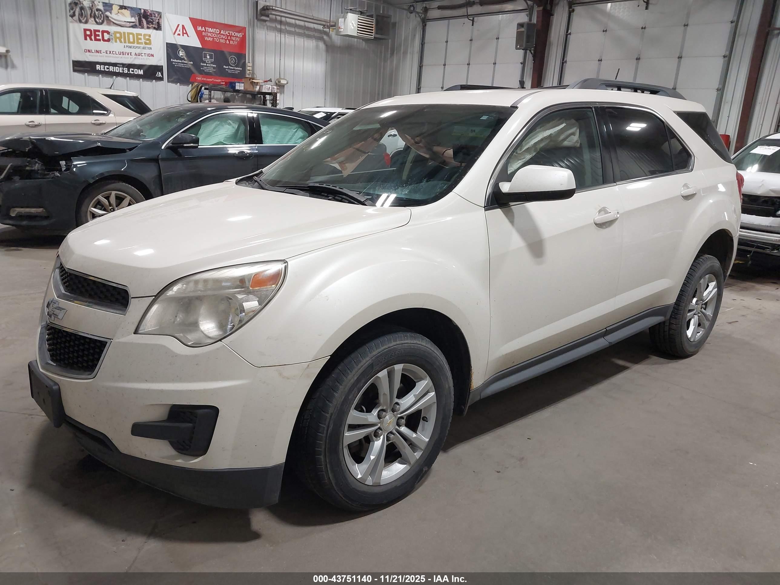 CHEVROLET EQUINOX image 2