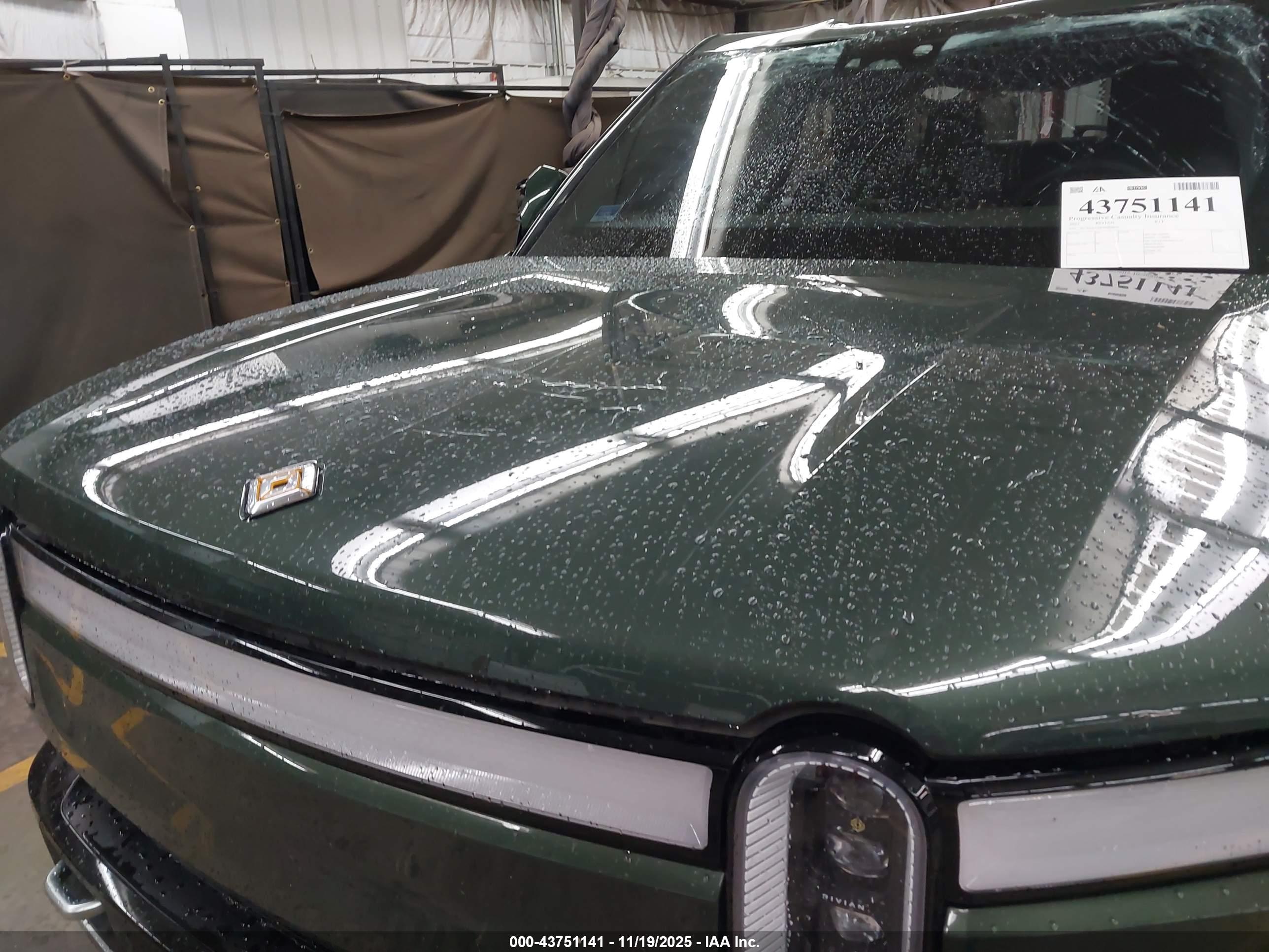 RIVIAN R1T image 10