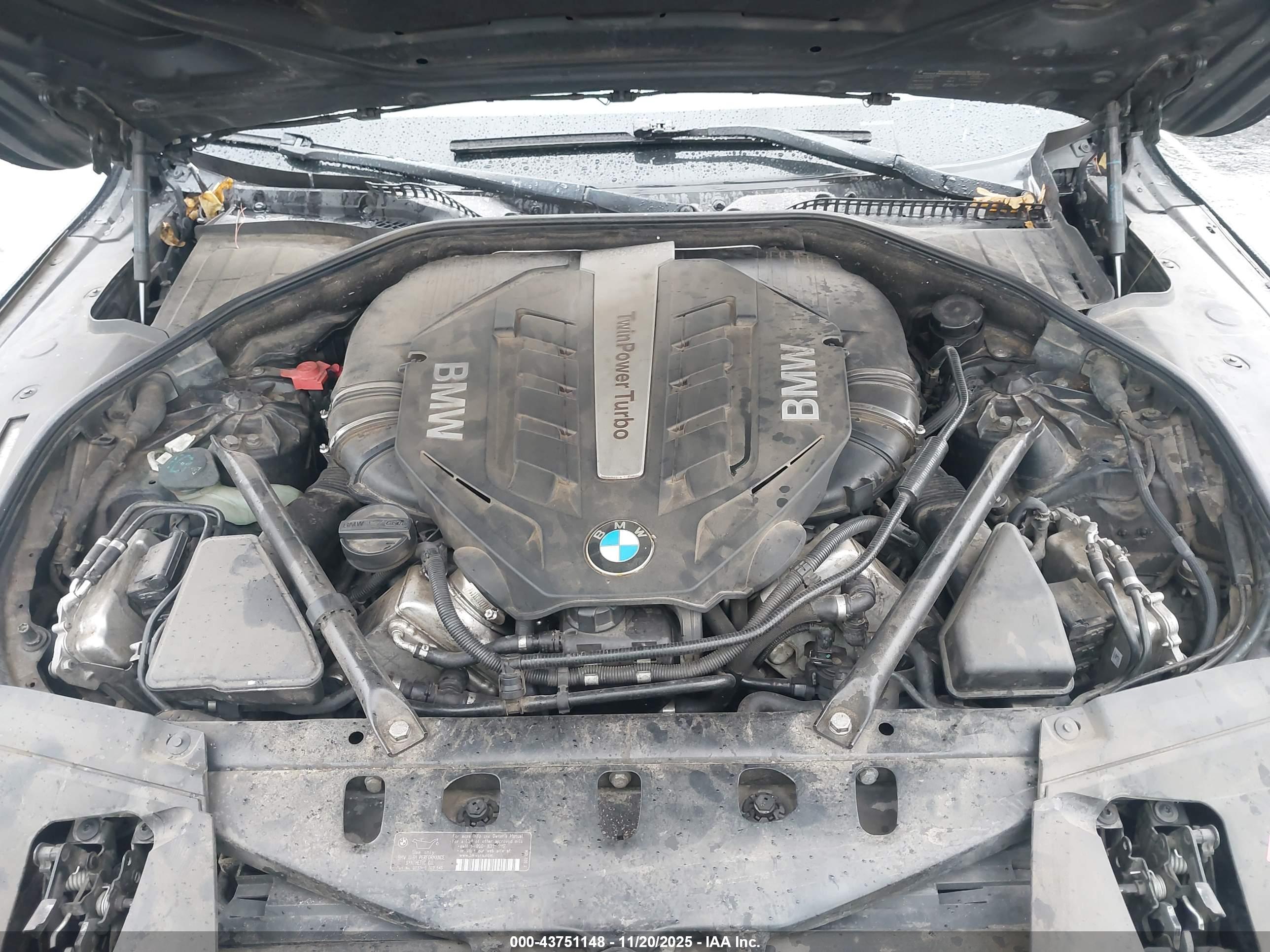 BMW 750I image 10