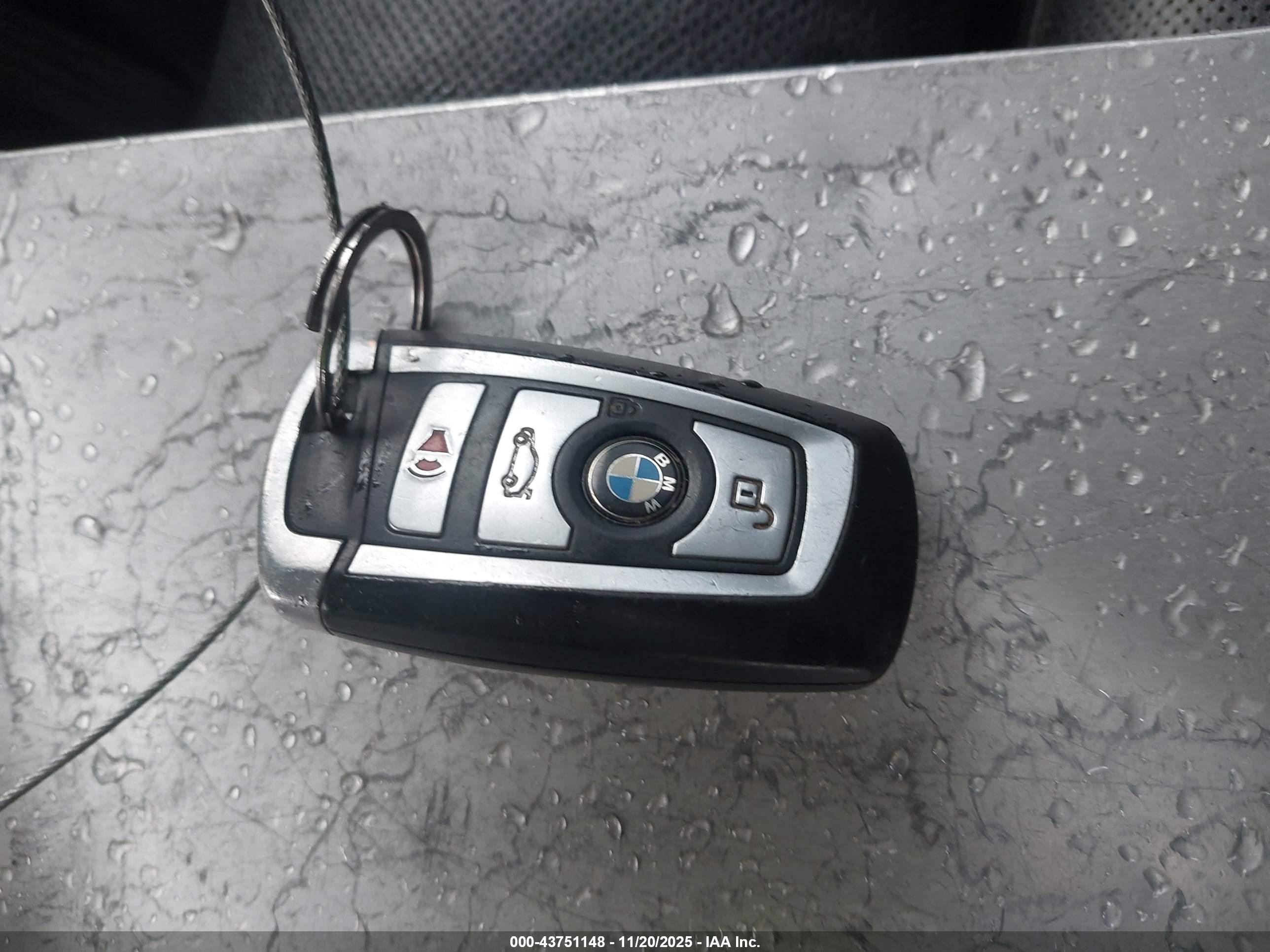 BMW 750I image 11