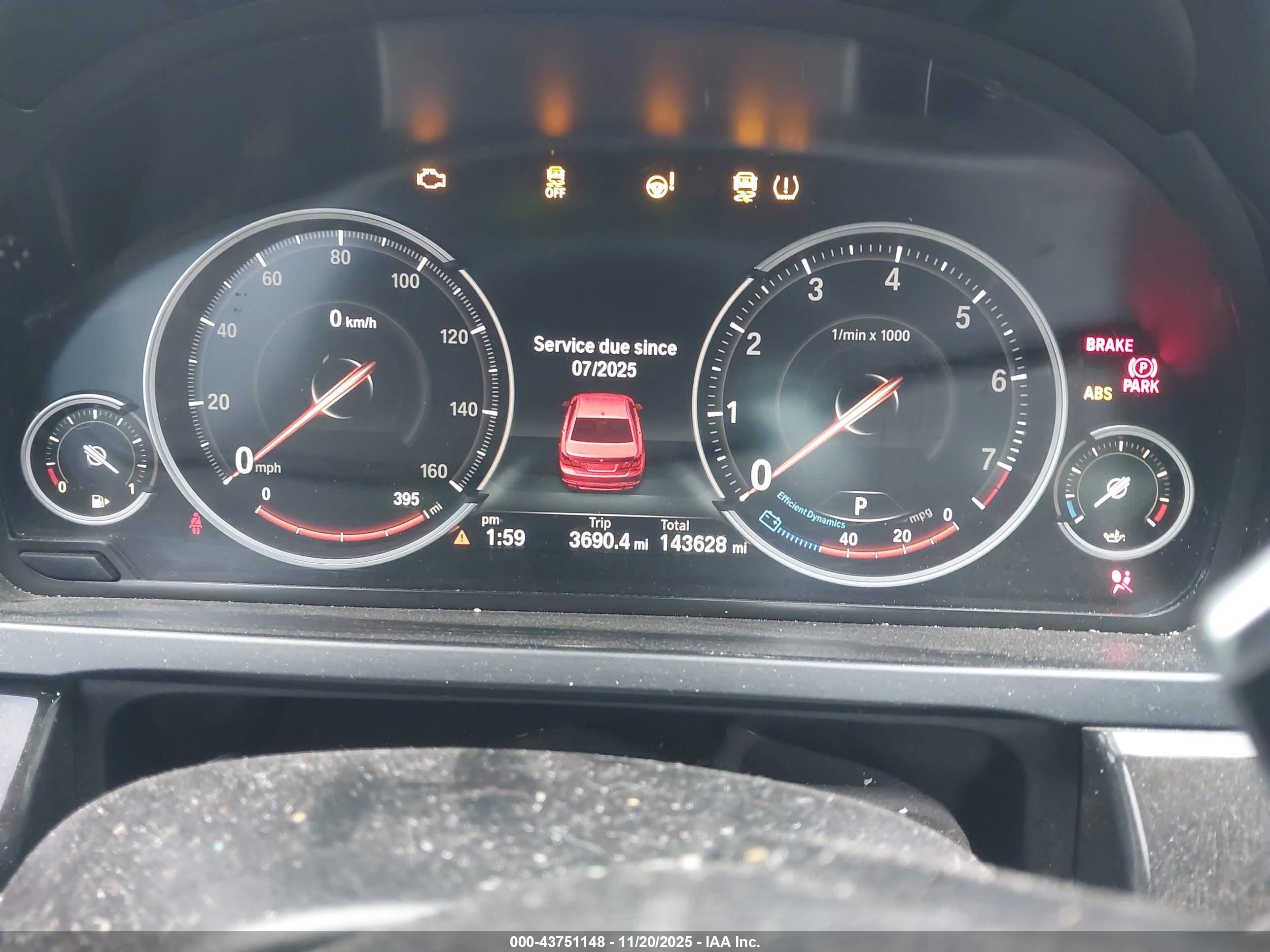 BMW 750I image 7
