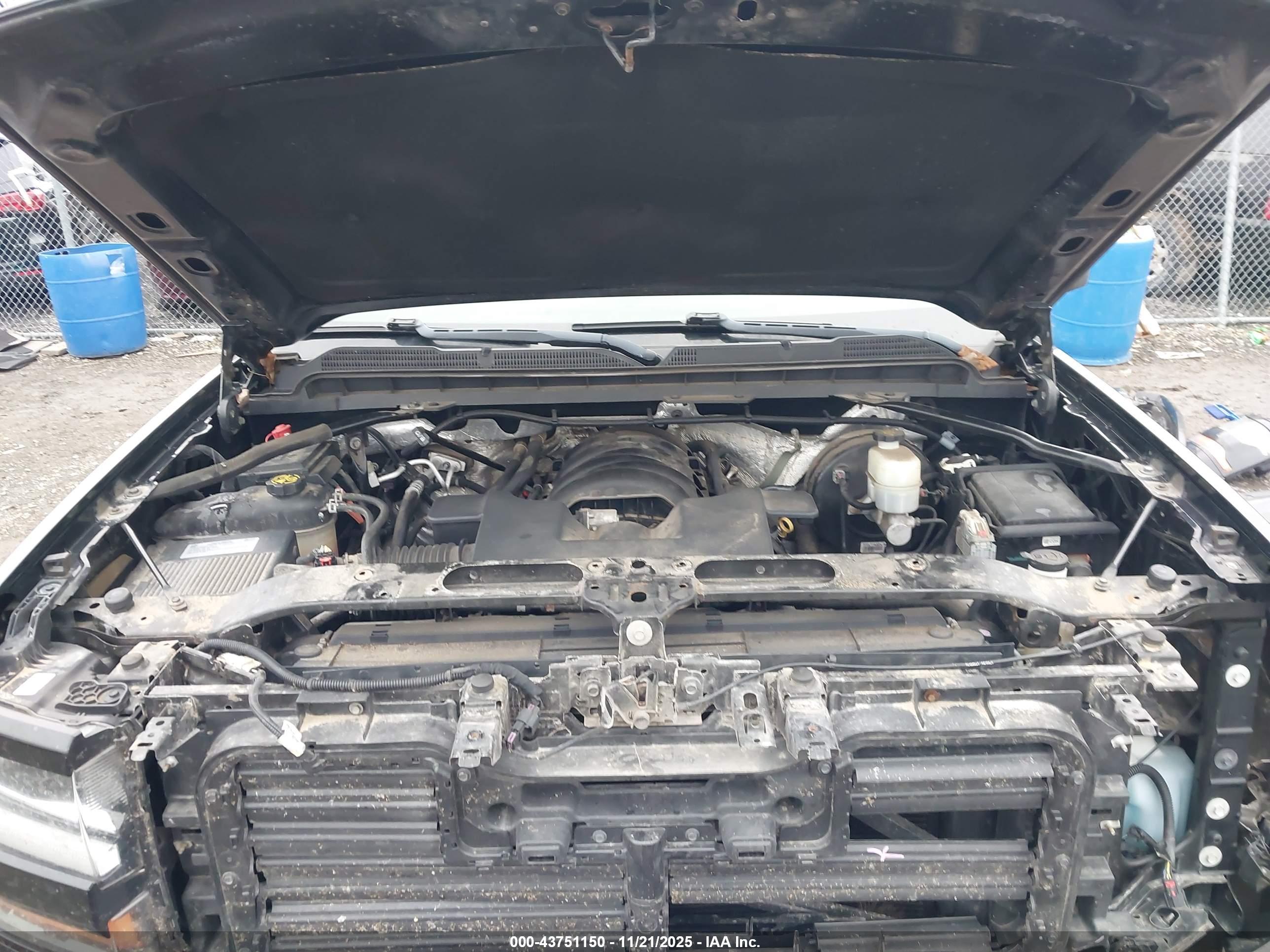 CHEVROLET SILVERADO image 10