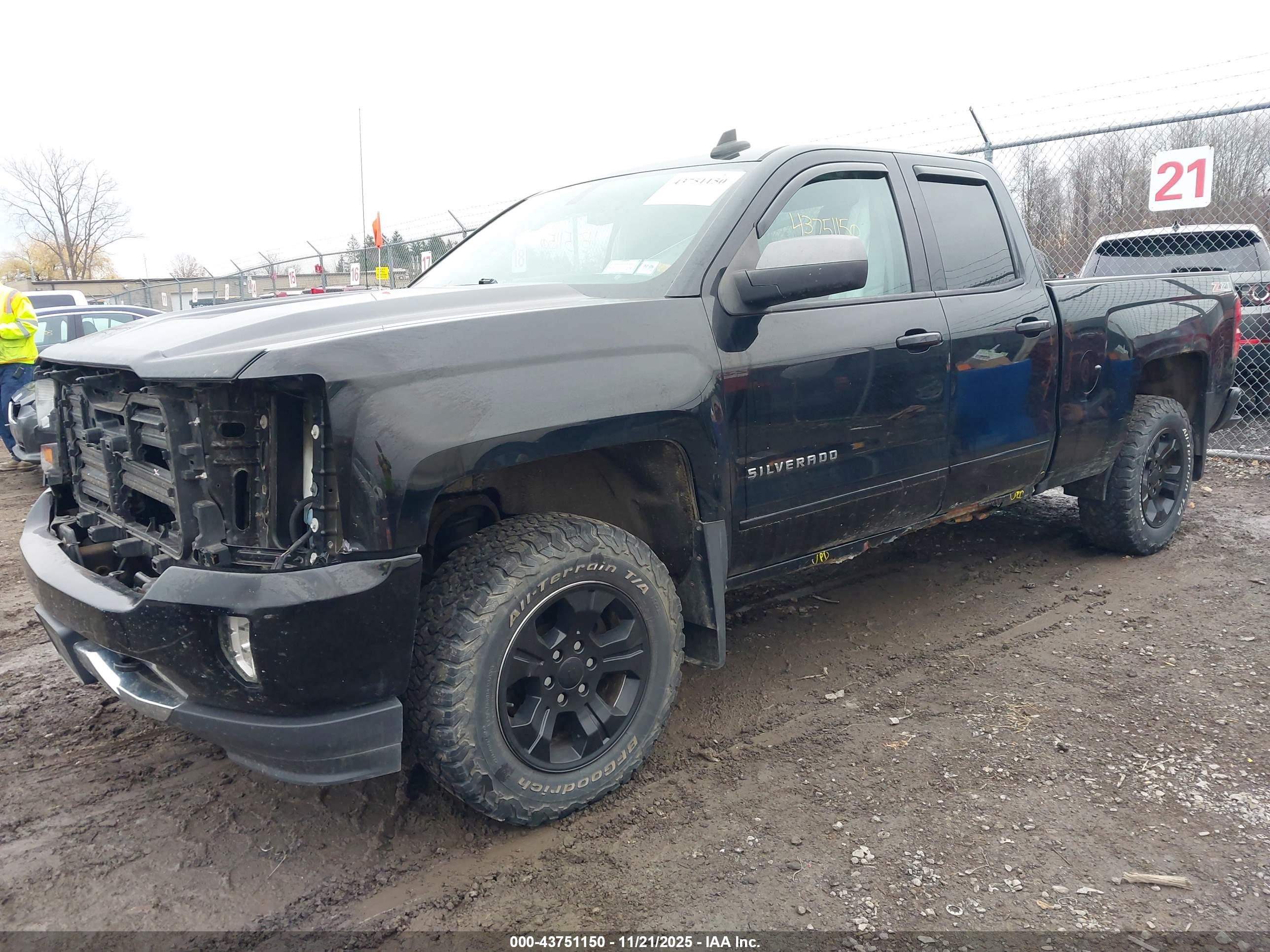 CHEVROLET SILVERADO image 2