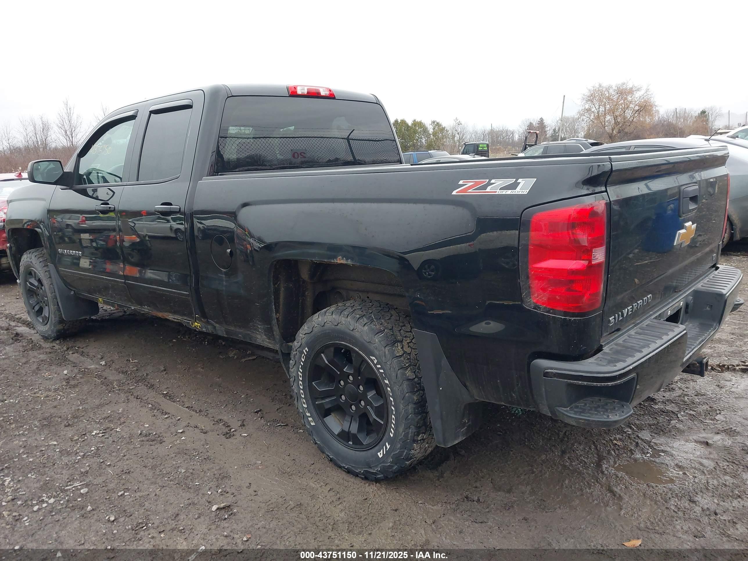 CHEVROLET SILVERADO image 3