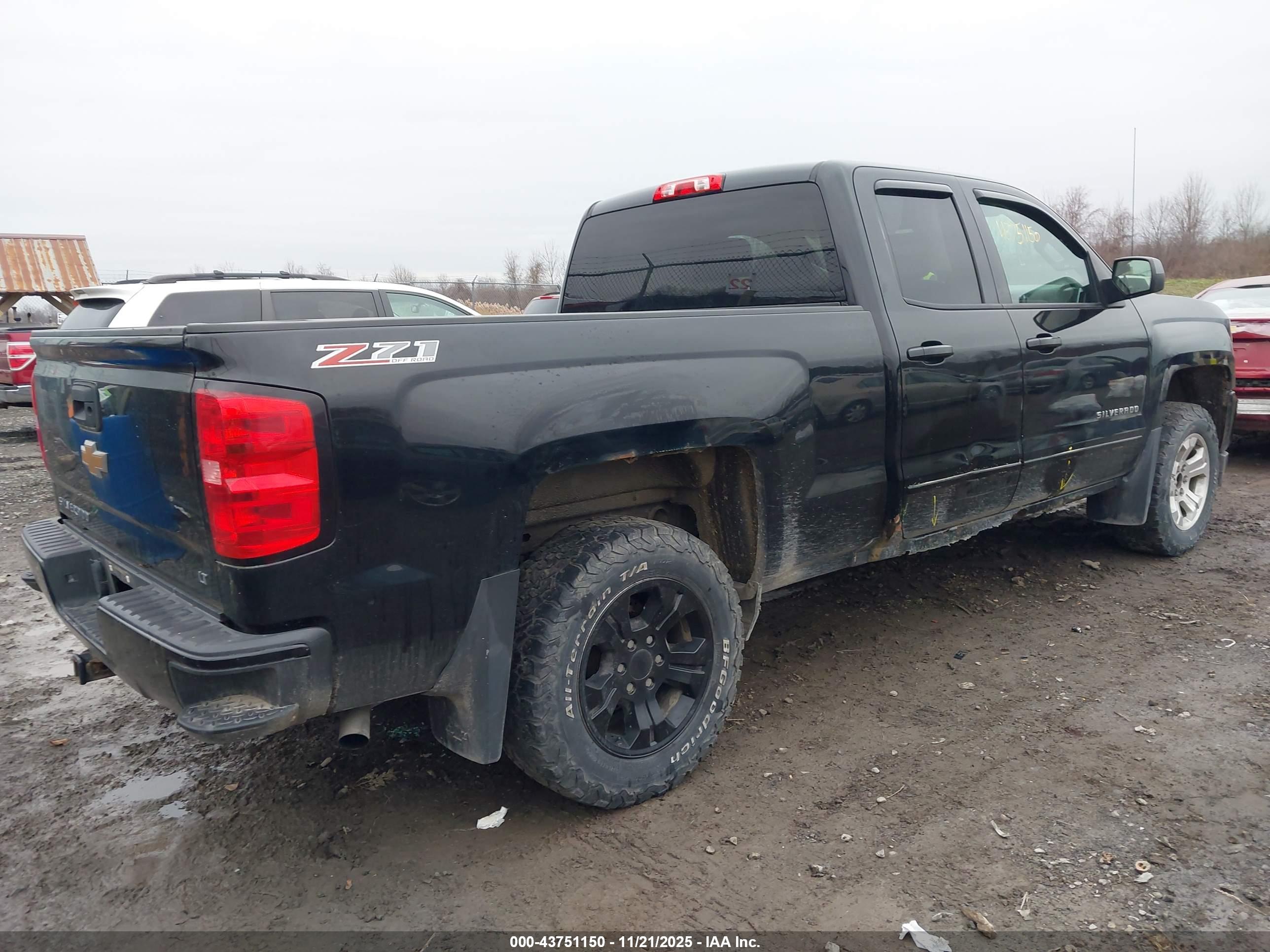 CHEVROLET SILVERADO image 4