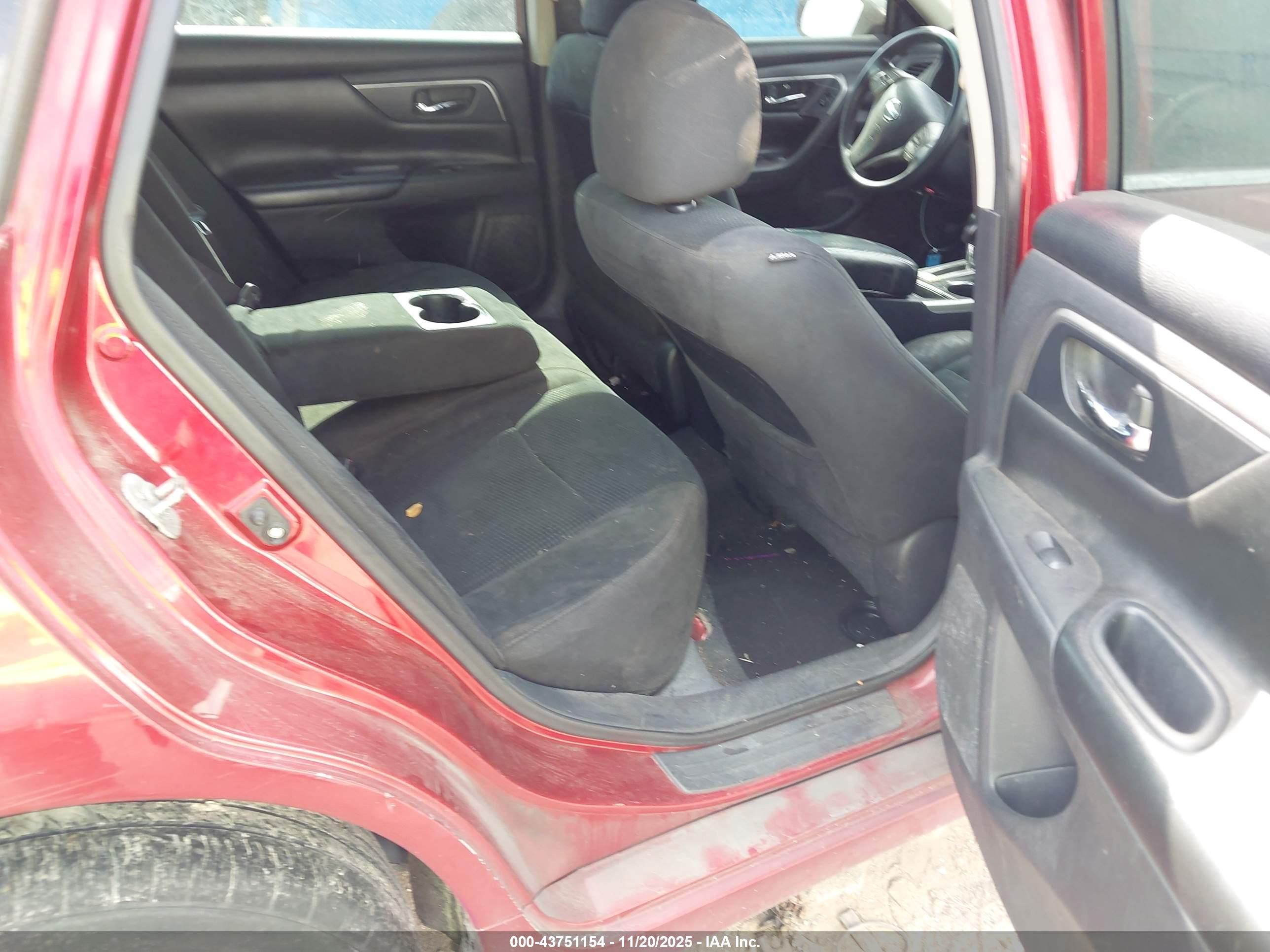 NISSAN ALTIMA image 8